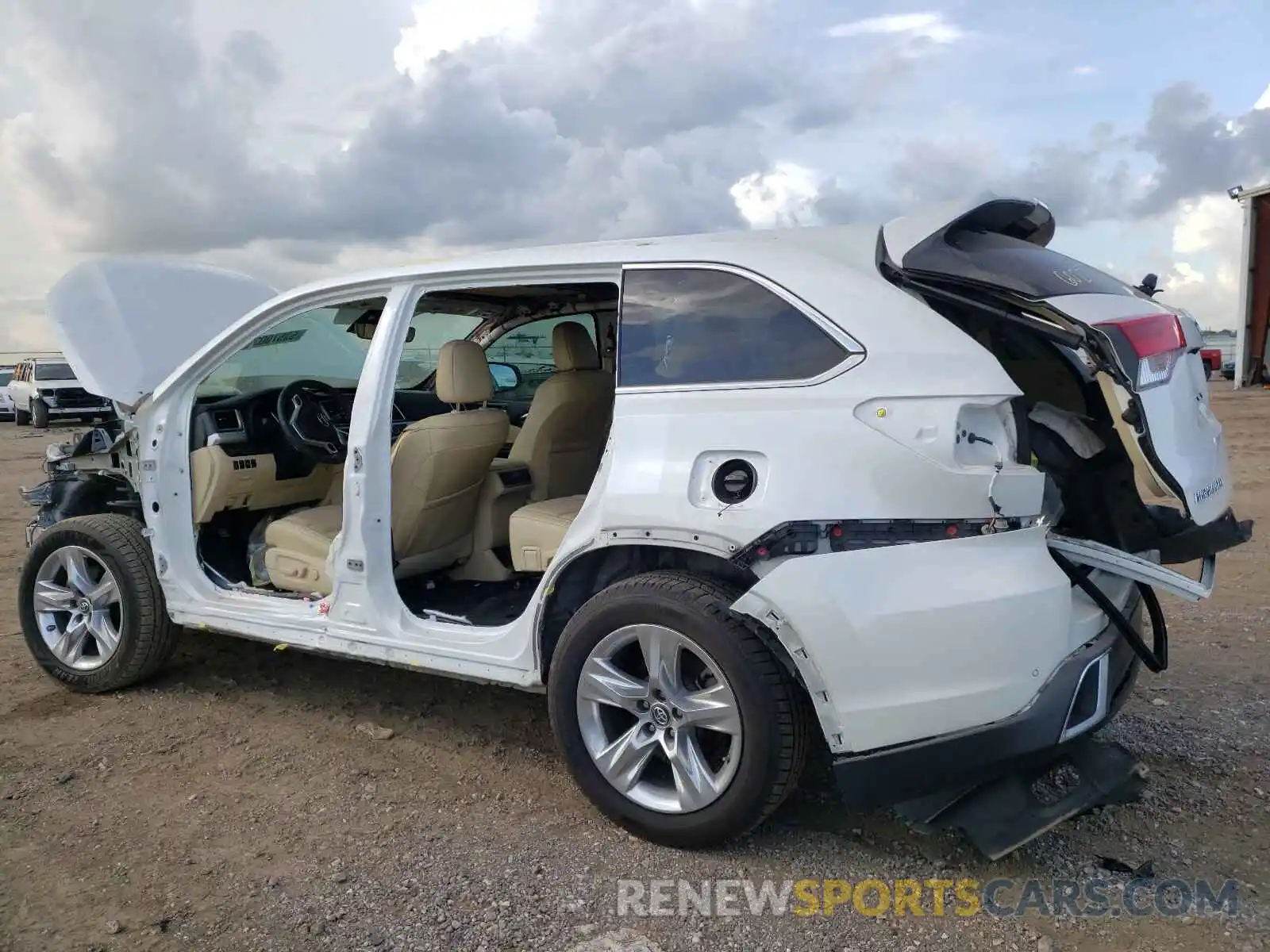 9 Photograph of a damaged car 5TDYZRFH9KS340841 TOYOTA HIGHLANDER 2019