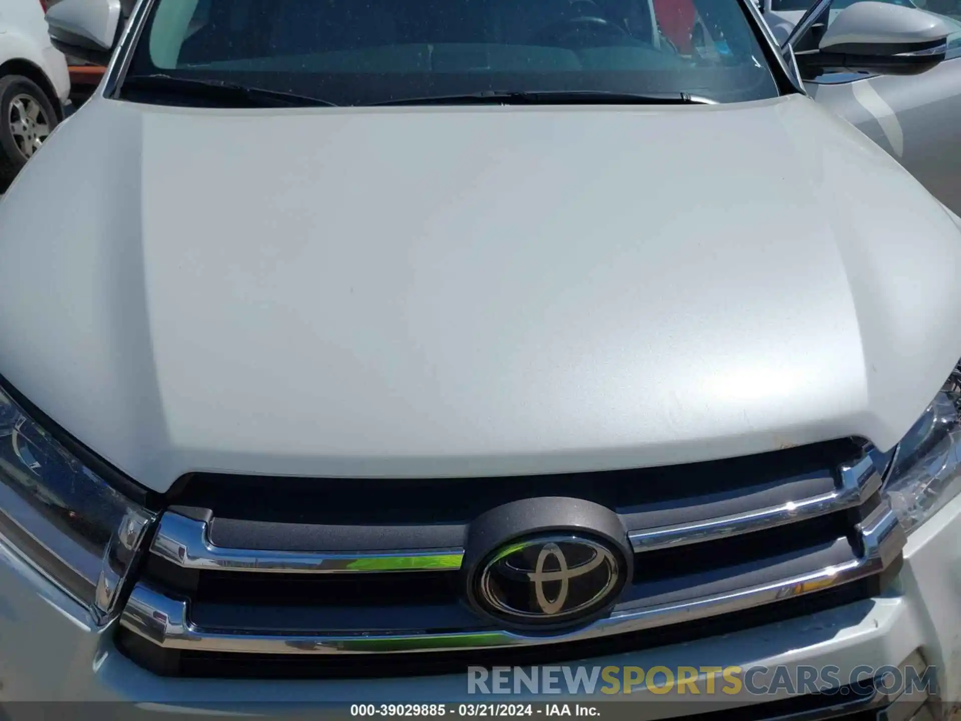 10 Photograph of a damaged car 5TDYZRFHXKS302387 TOYOTA HIGHLANDER 2019