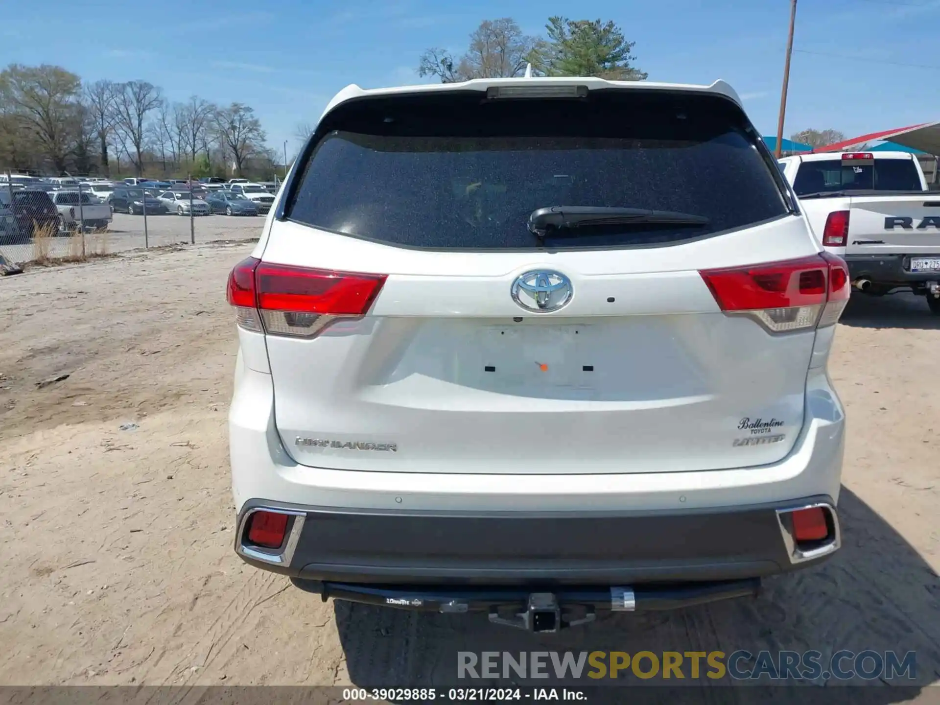 16 Photograph of a damaged car 5TDYZRFHXKS302387 TOYOTA HIGHLANDER 2019