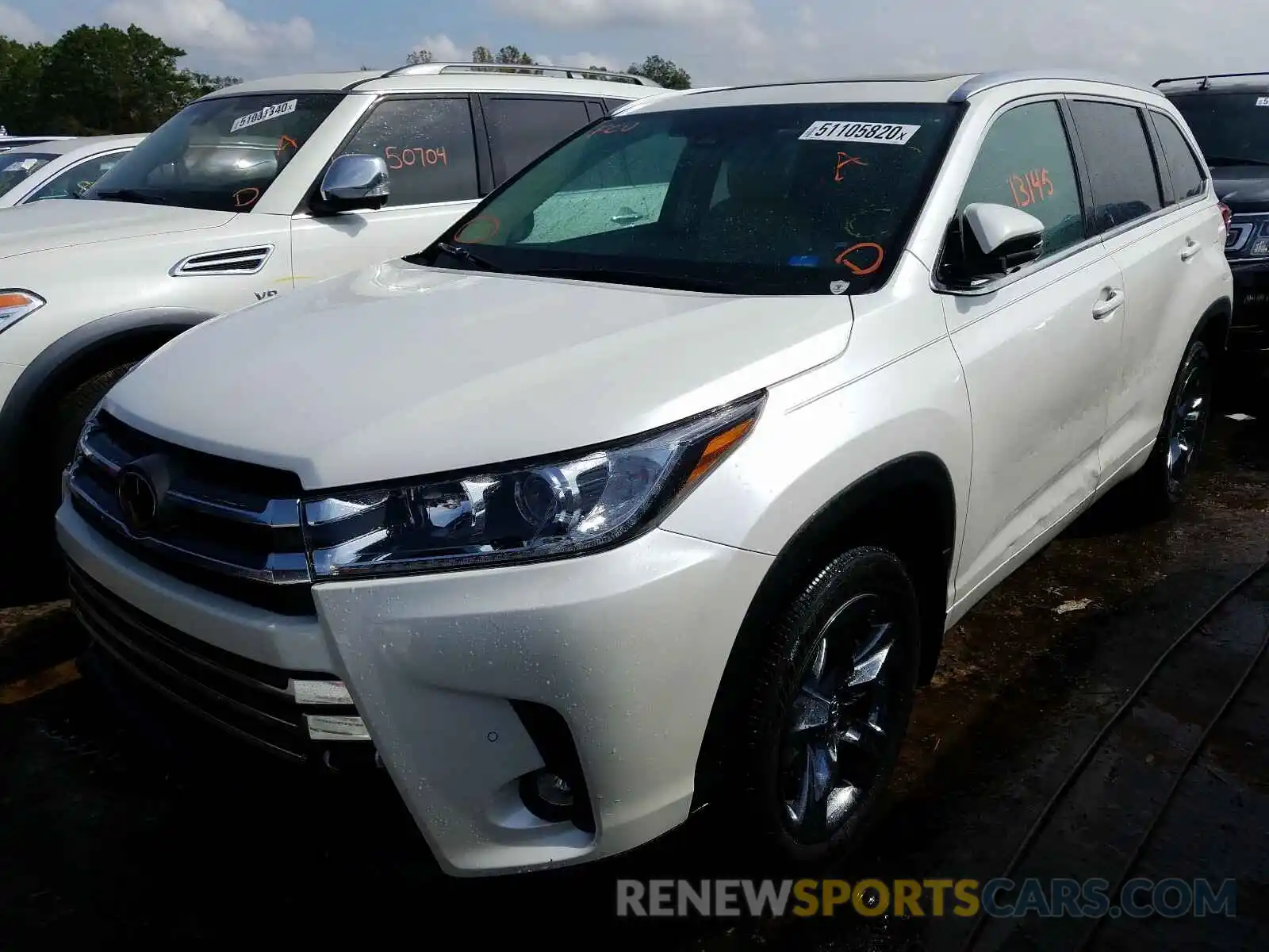 2 Photograph of a damaged car 5TDYZRFHXKS321036 TOYOTA HIGHLANDER 2019