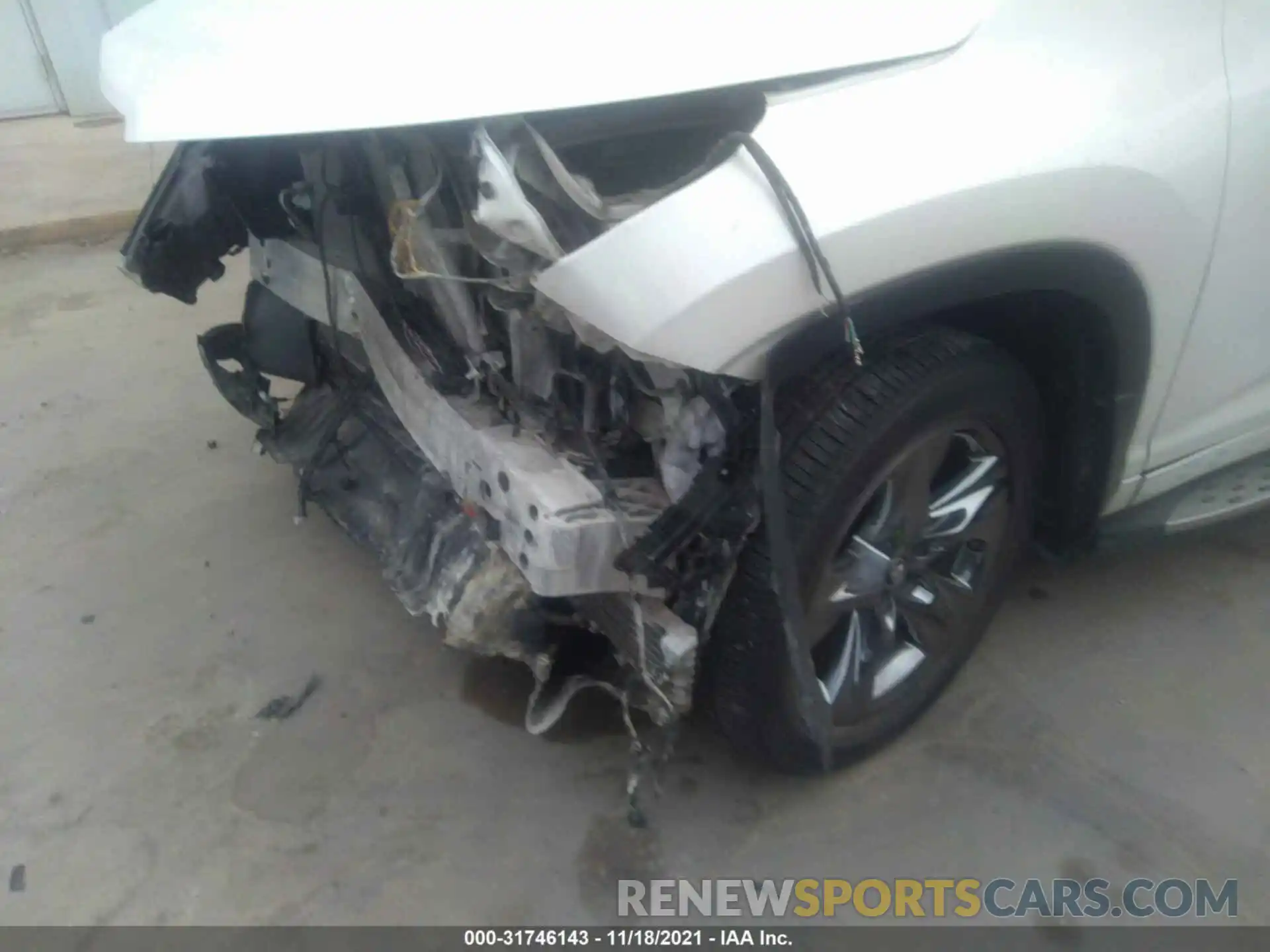 6 Photograph of a damaged car 5TDYZRFHXKS321330 TOYOTA HIGHLANDER 2019