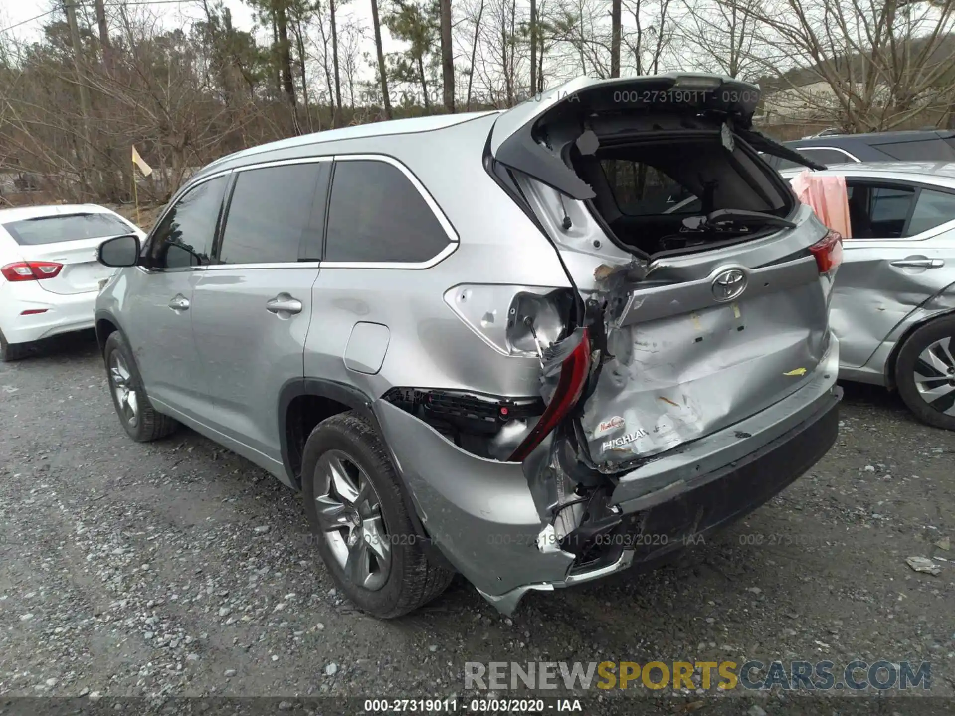 3 Photograph of a damaged car 5TDYZRFHXKS331243 TOYOTA HIGHLANDER 2019