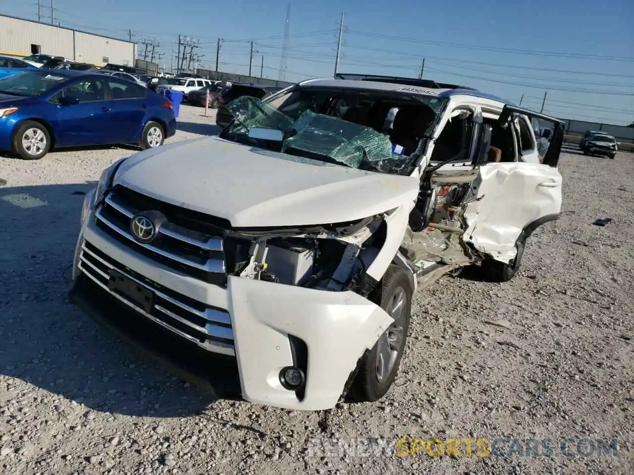 2 Photograph of a damaged car 5TDYZRFHXKS346941 TOYOTA HIGHLANDER 2019