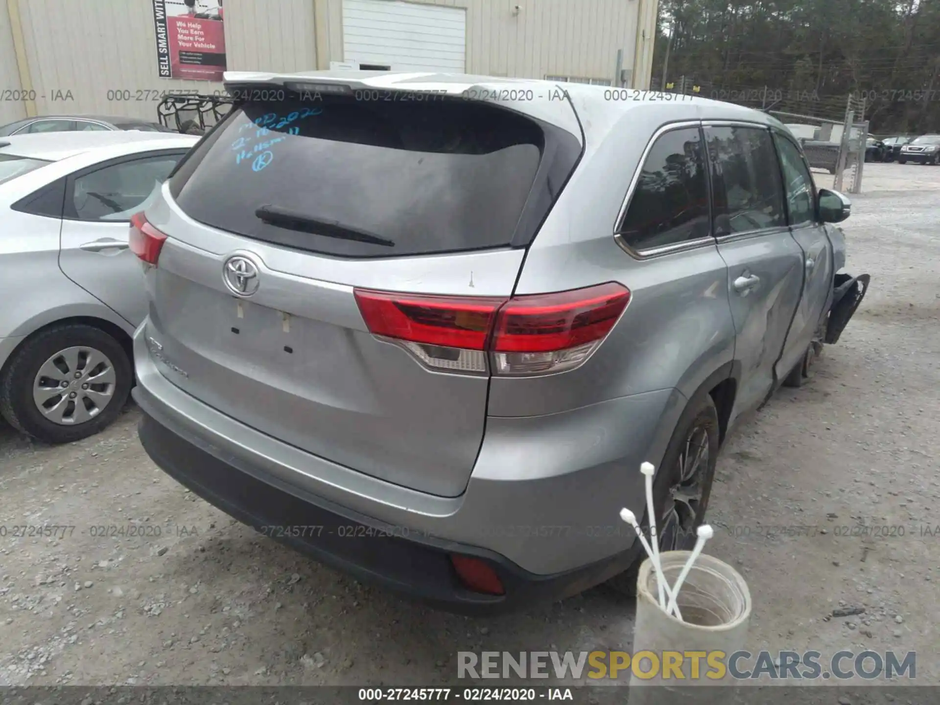 4 Фотография поврежденного автомобиля 5TDZARFH0KS043209 TOYOTA HIGHLANDER 2019