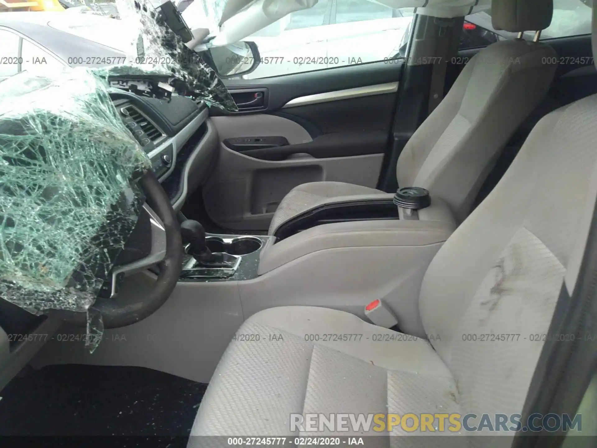 5 Photograph of a damaged car 5TDZARFH0KS043209 TOYOTA HIGHLANDER 2019