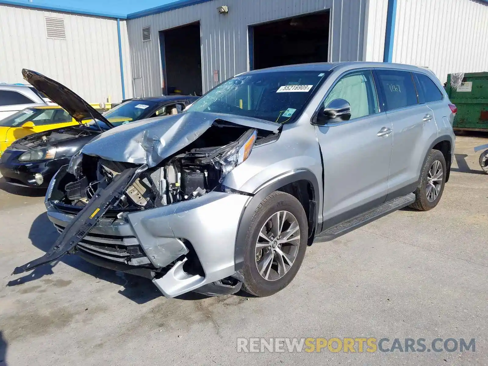 2 Photograph of a damaged car 5TDZARFH0KS043730 TOYOTA HIGHLANDER 2019