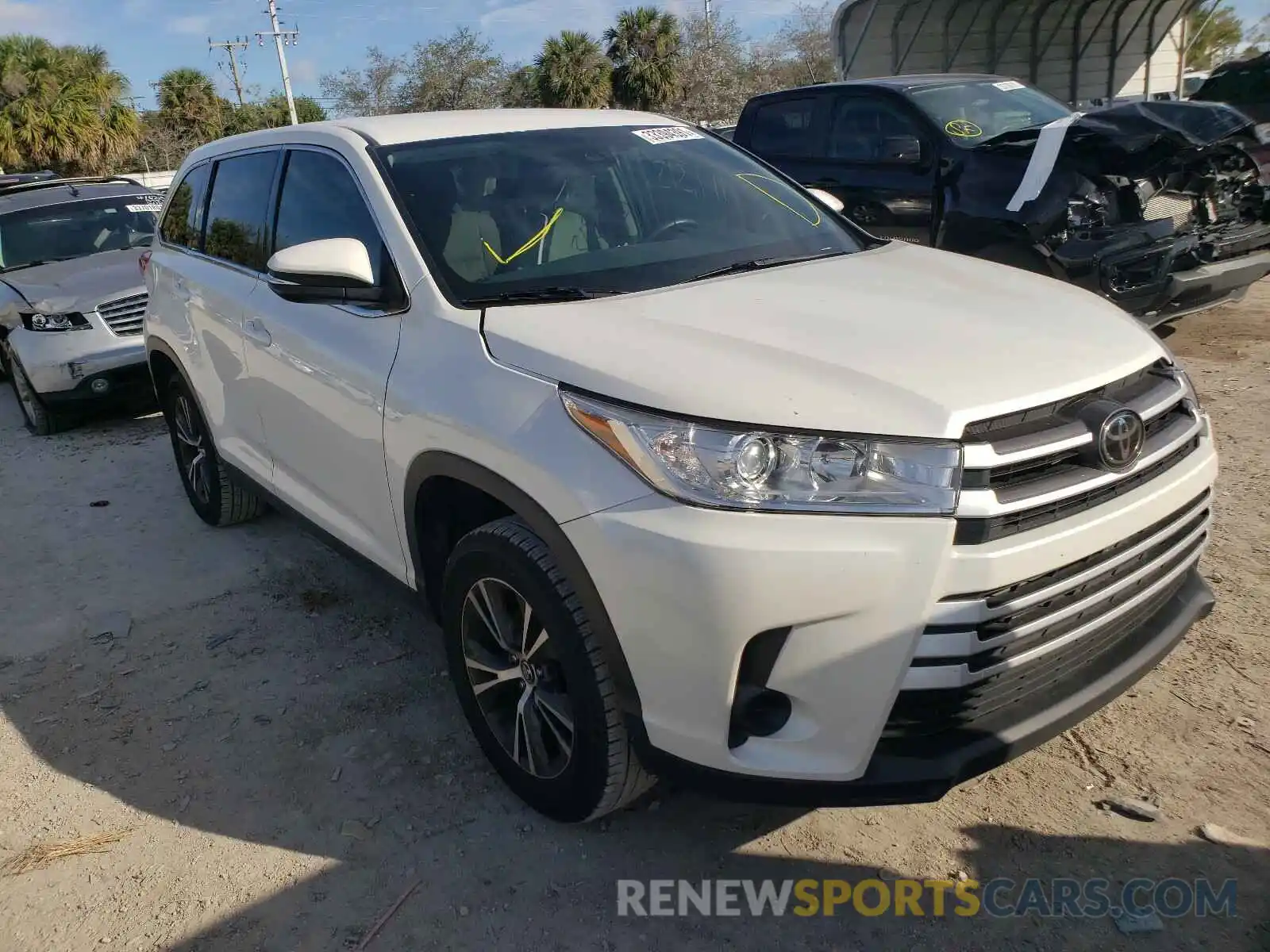 1 Фотография поврежденного автомобиля 5TDZARFH0KS045669 TOYOTA HIGHLANDER 2019