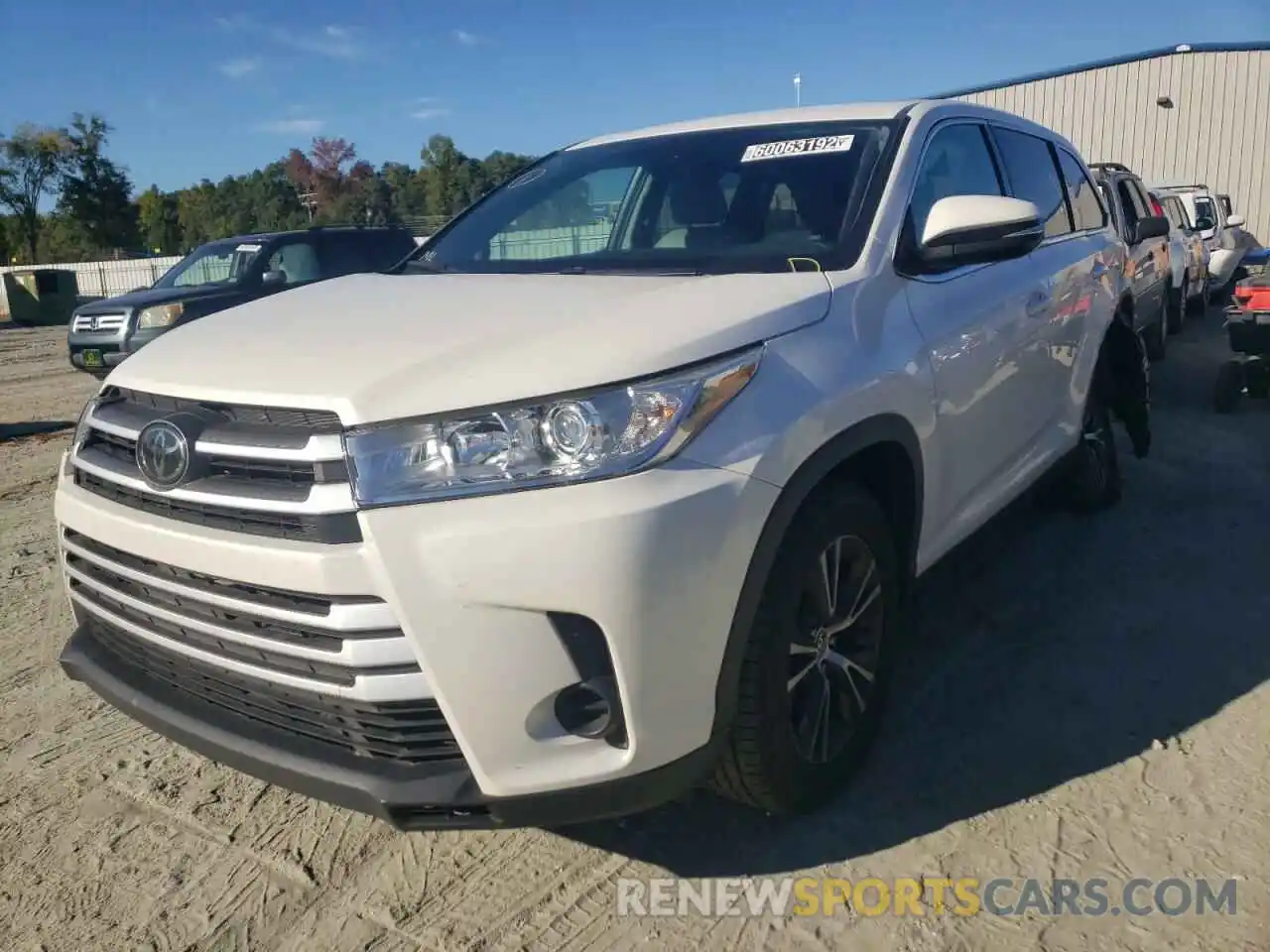 2 Photograph of a damaged car 5TDZARFH0KS047292 TOYOTA HIGHLANDER 2019