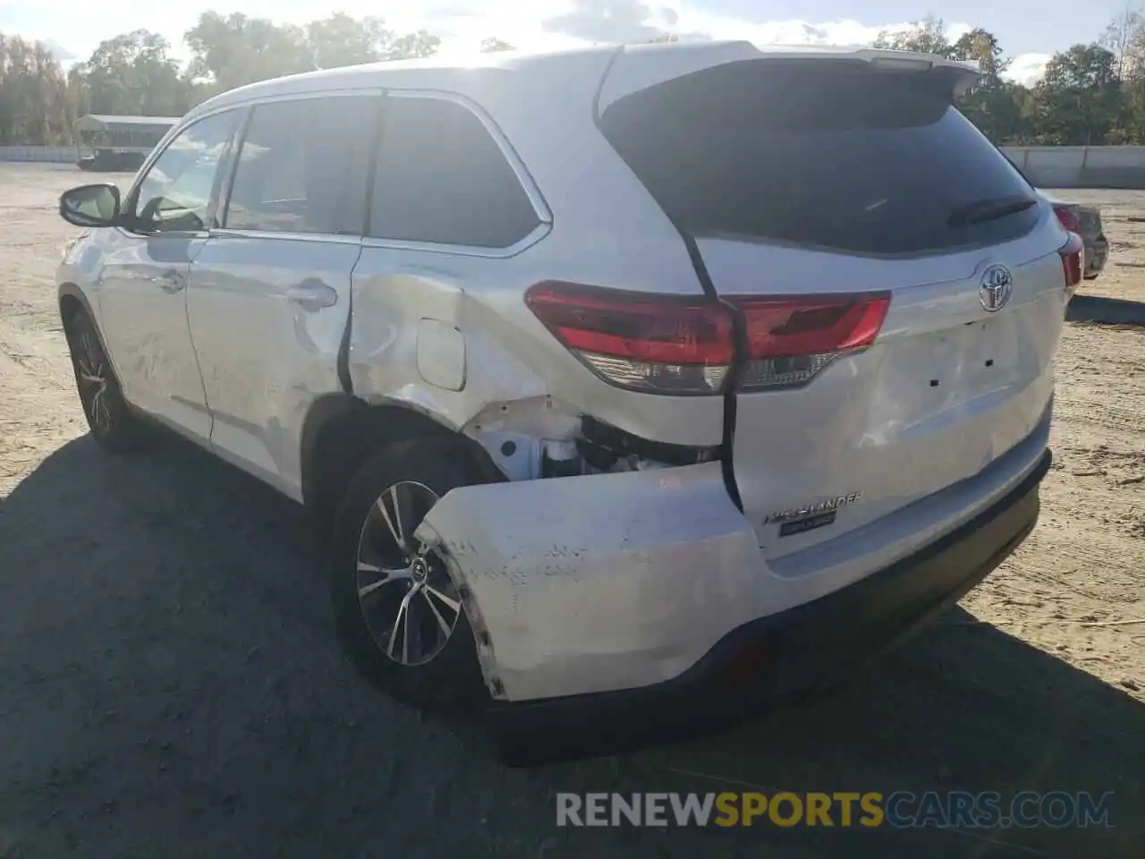 3 Photograph of a damaged car 5TDZARFH0KS047292 TOYOTA HIGHLANDER 2019