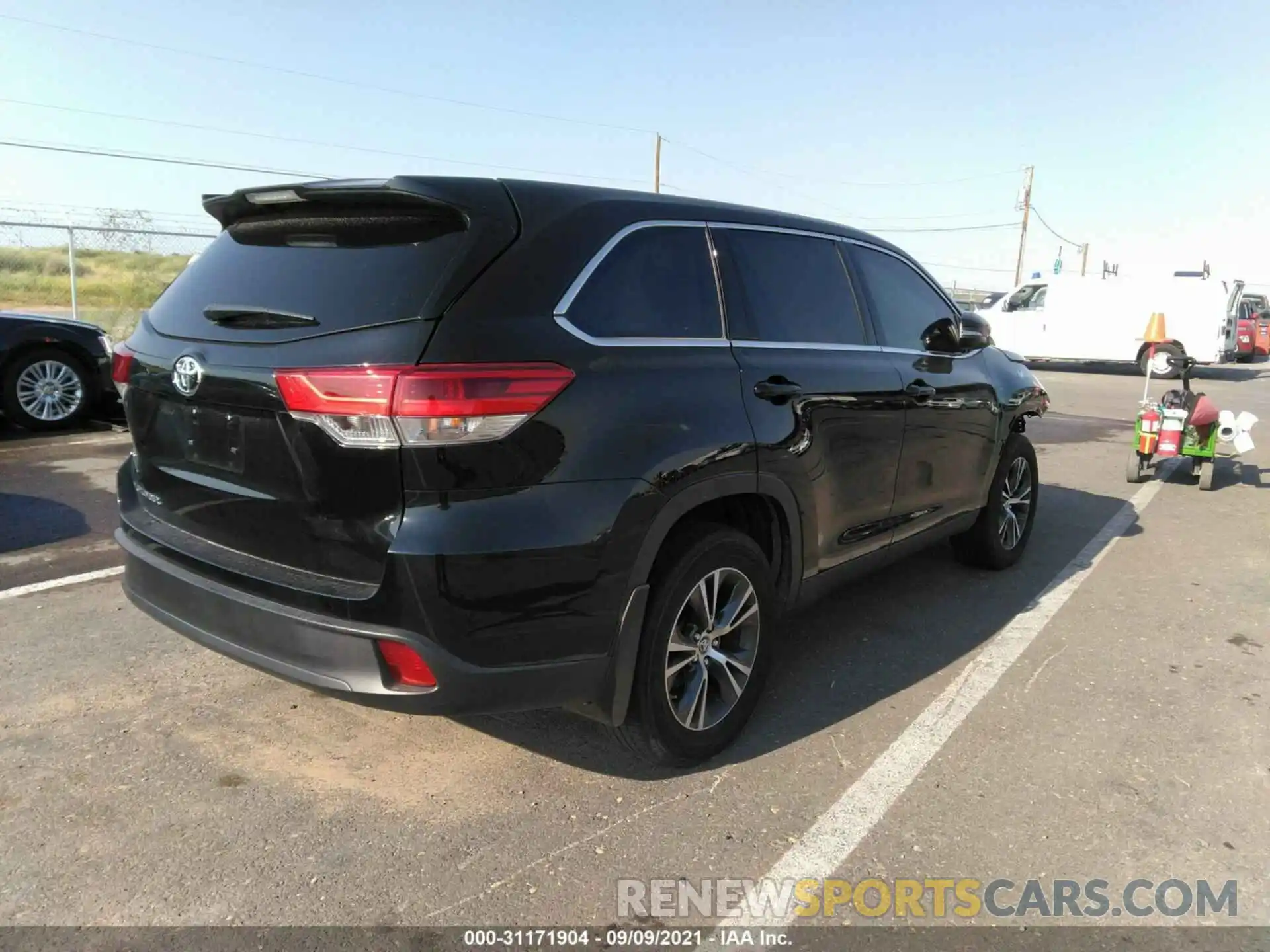 4 Фотография поврежденного автомобиля 5TDZARFH0KS056591 TOYOTA HIGHLANDER 2019