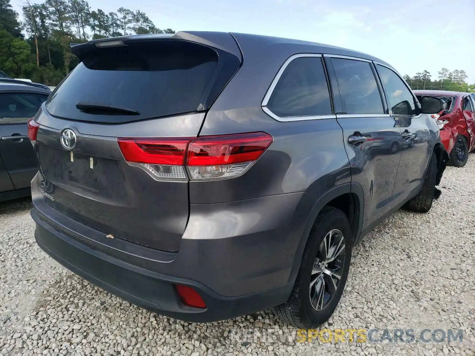 4 Фотография поврежденного автомобиля 5TDZARFH0KS058969 TOYOTA HIGHLANDER 2019