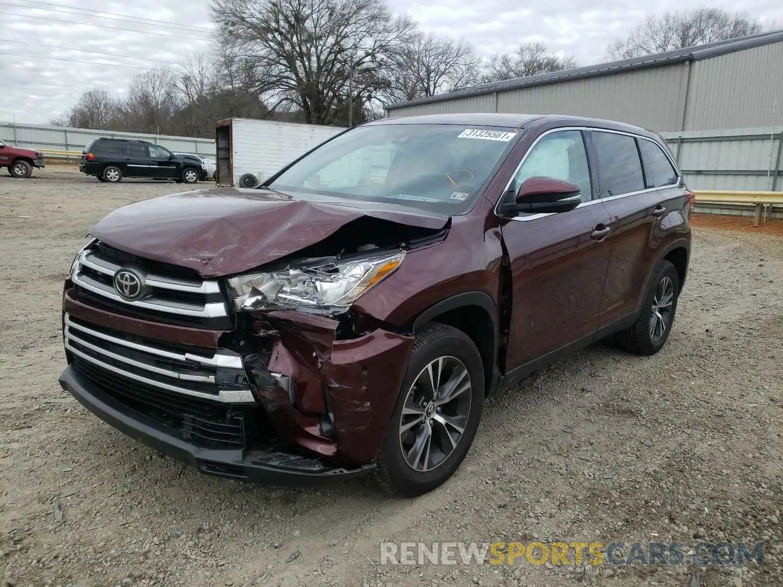 2 Photograph of a damaged car 5TDZARFH0KS059801 TOYOTA HIGHLANDER 2019