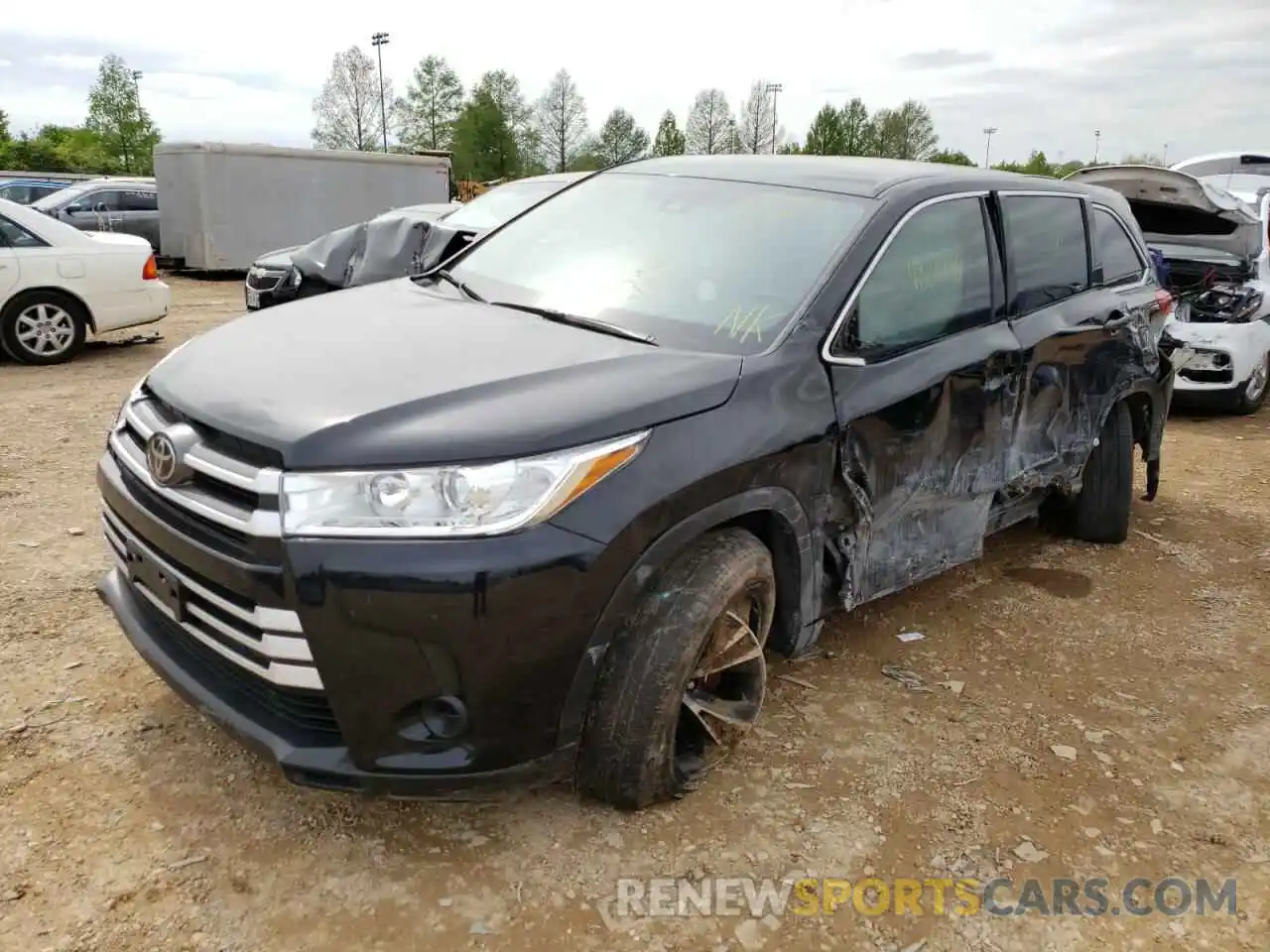 2 Photograph of a damaged car 5TDZARFH0KS060768 TOYOTA HIGHLANDER 2019