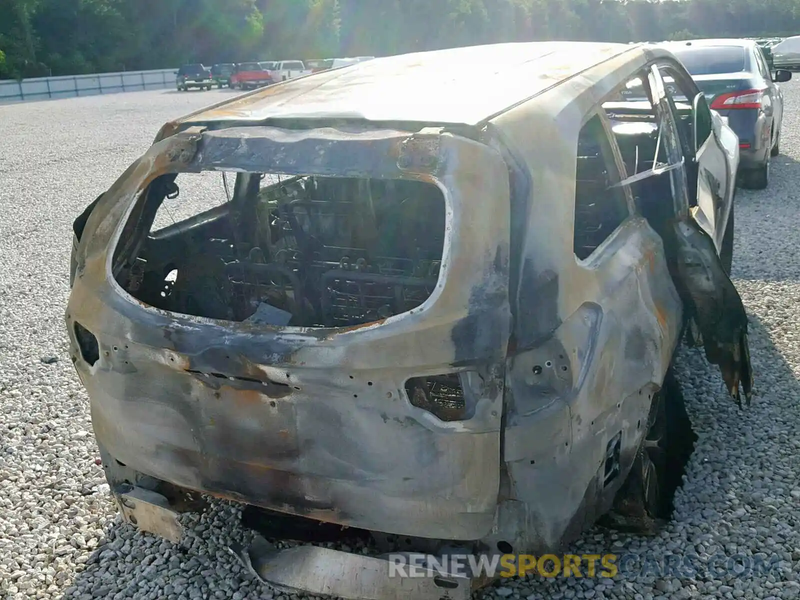 10 Photograph of a damaged car 5TDZARFH1KS042456 TOYOTA HIGHLANDER 2019