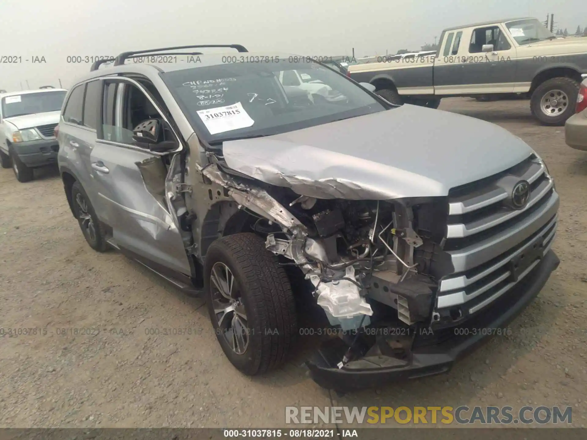 1 Photograph of a damaged car 5TDZARFH1KS045437 TOYOTA HIGHLANDER 2019