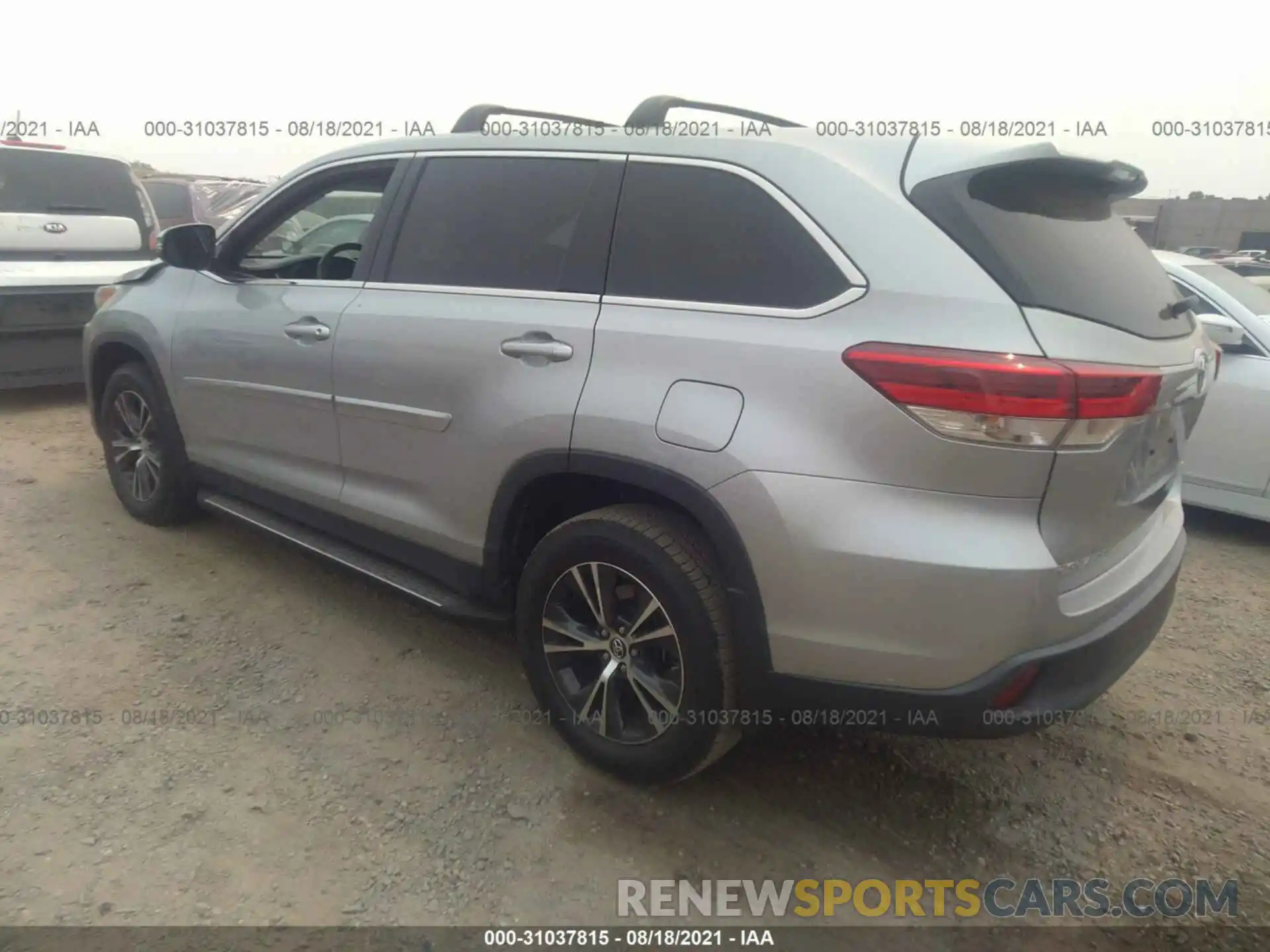 3 Photograph of a damaged car 5TDZARFH1KS045437 TOYOTA HIGHLANDER 2019