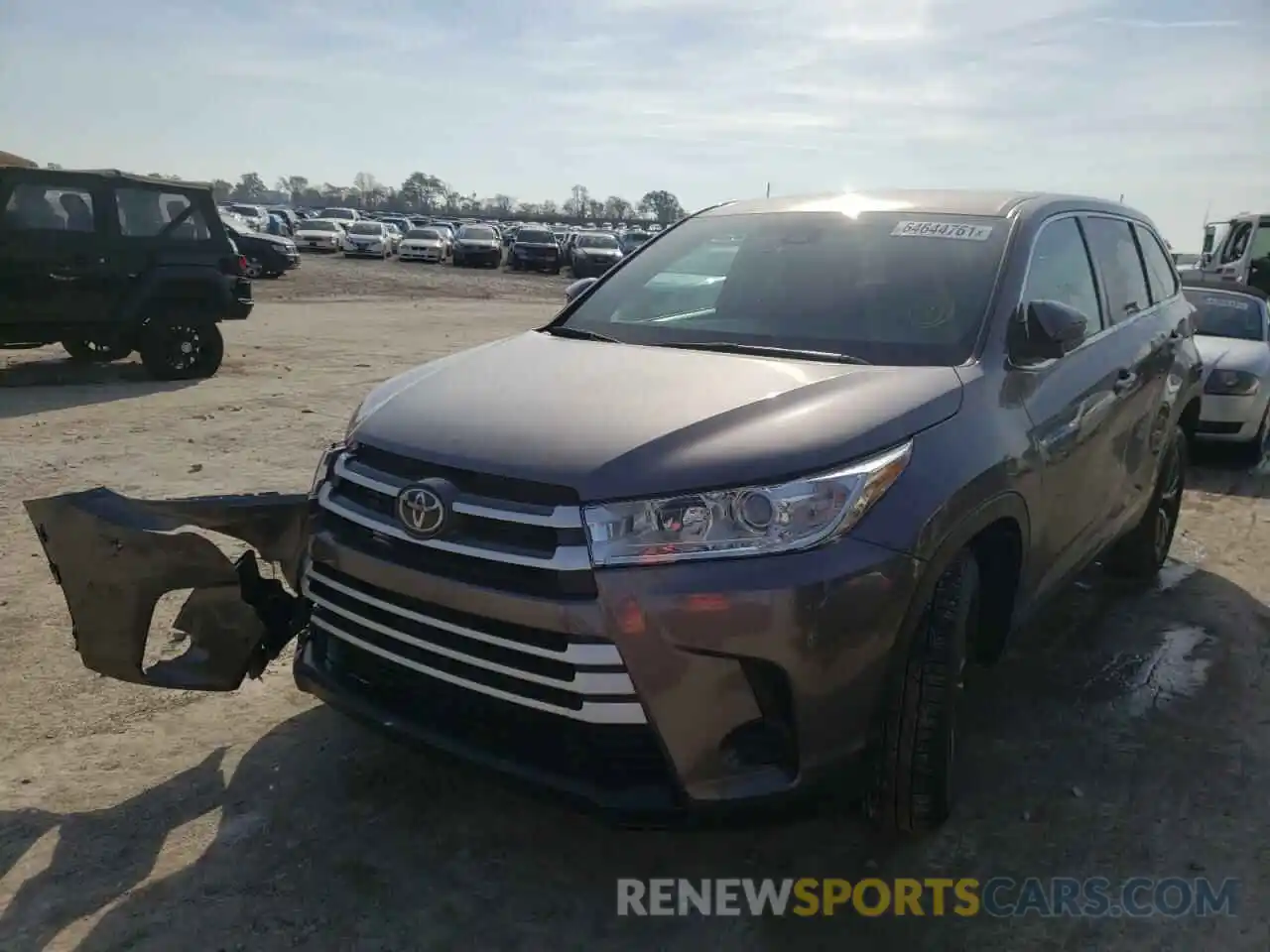 2 Photograph of a damaged car 5TDZARFH1KS046636 TOYOTA HIGHLANDER 2019