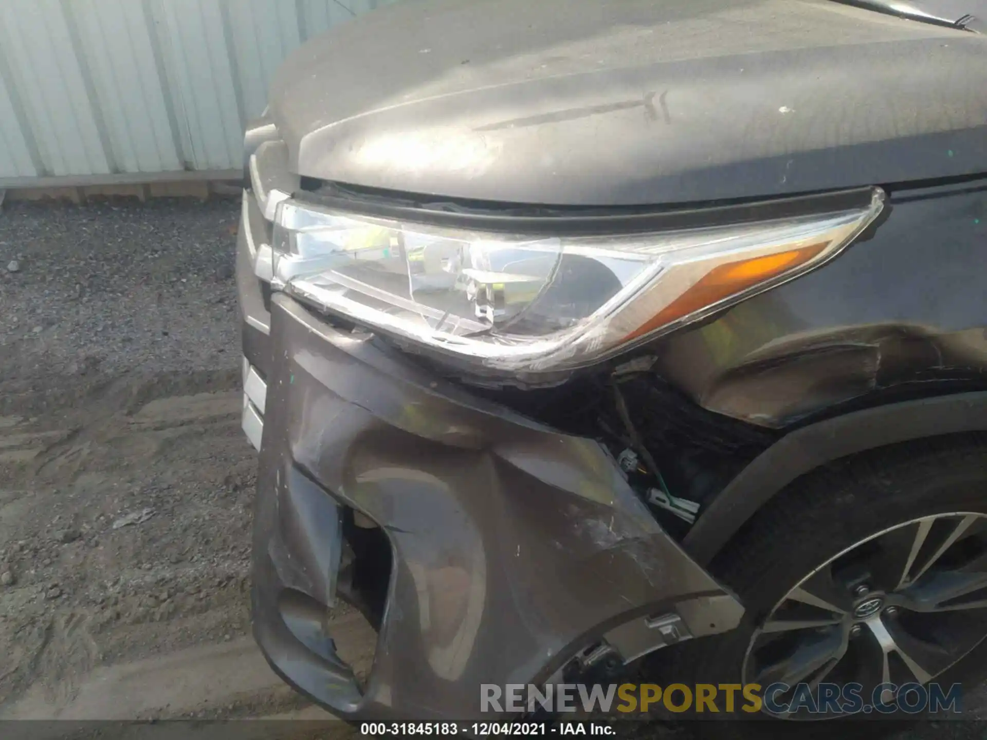 6 Photograph of a damaged car 5TDZARFH1KS052033 TOYOTA HIGHLANDER 2019