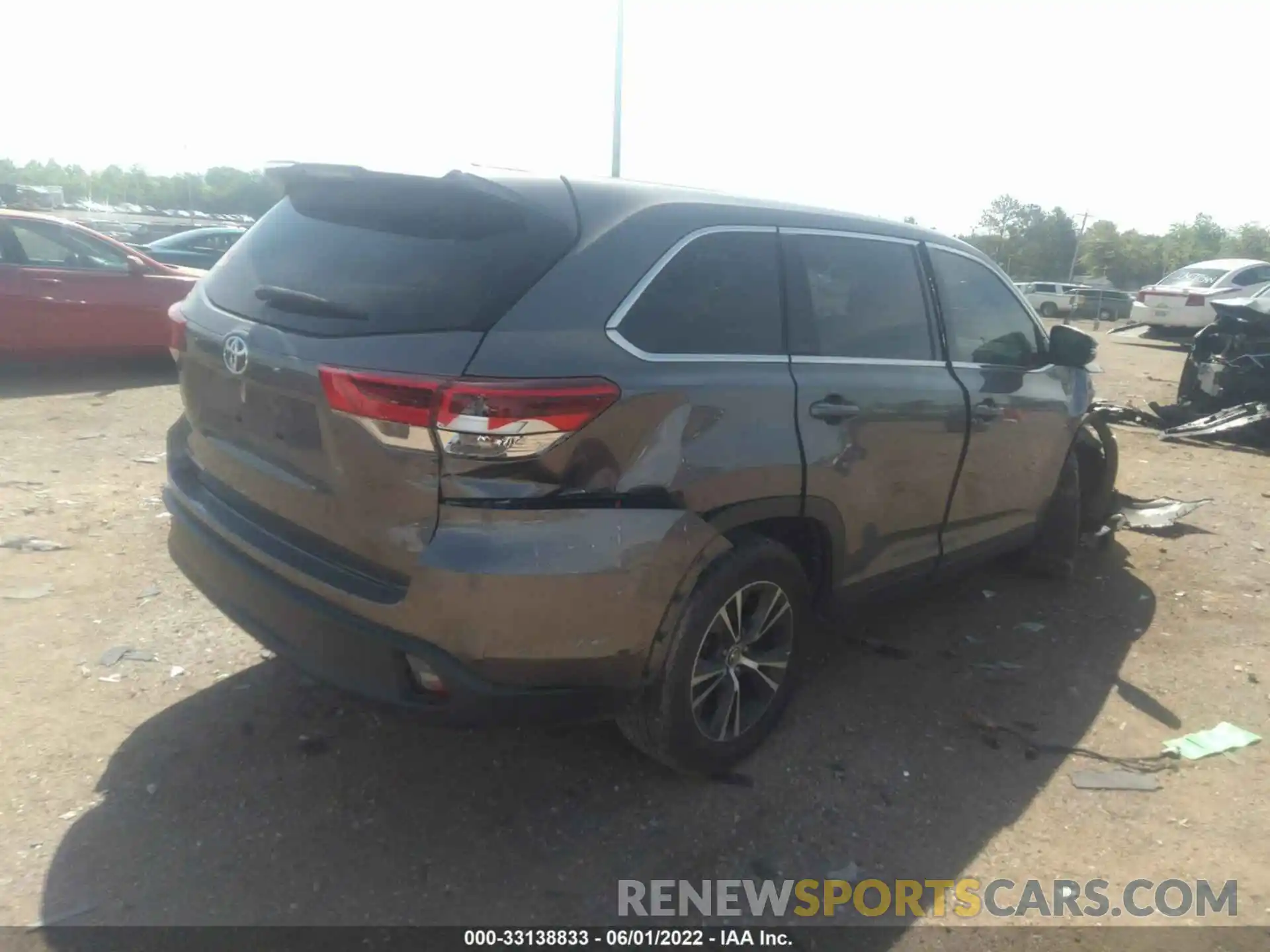 4 Фотография поврежденного автомобиля 5TDZARFH1KS056454 TOYOTA HIGHLANDER 2019