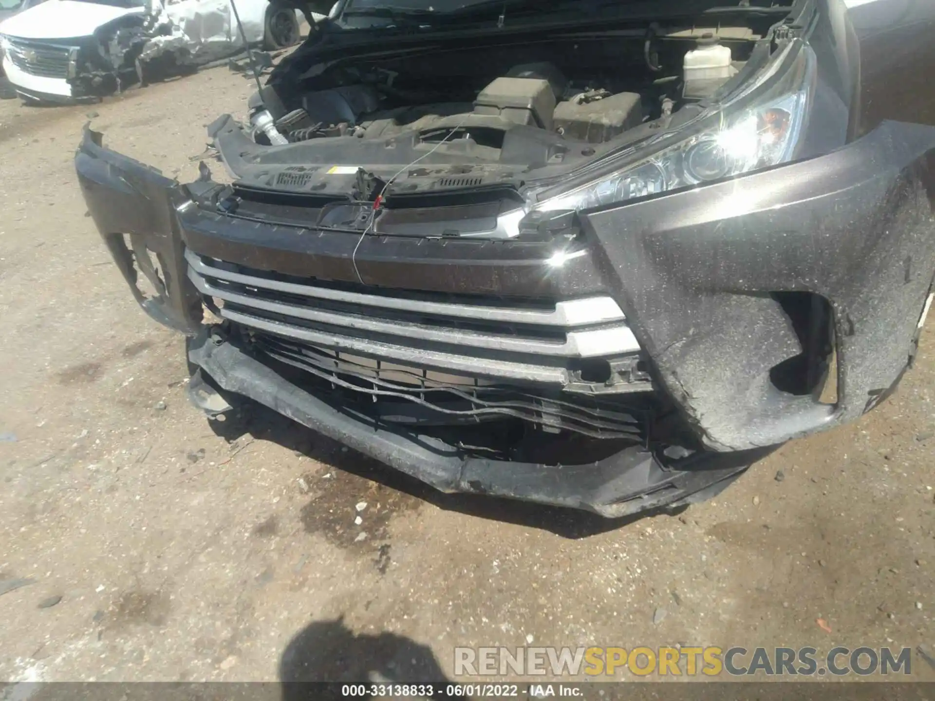 6 Фотография поврежденного автомобиля 5TDZARFH1KS056454 TOYOTA HIGHLANDER 2019