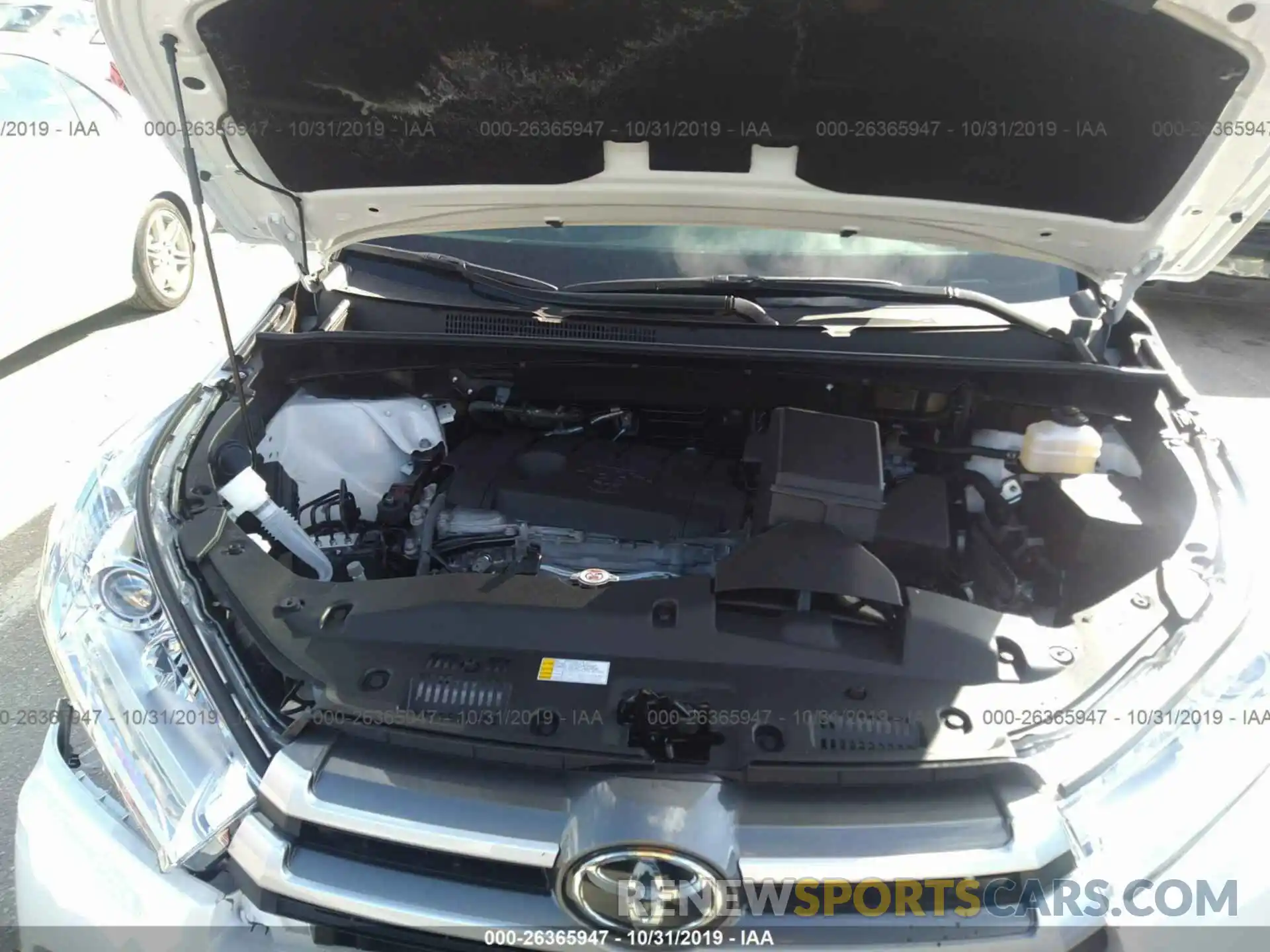 10 Photograph of a damaged car 5TDZARFH1KS056843 TOYOTA HIGHLANDER 2019