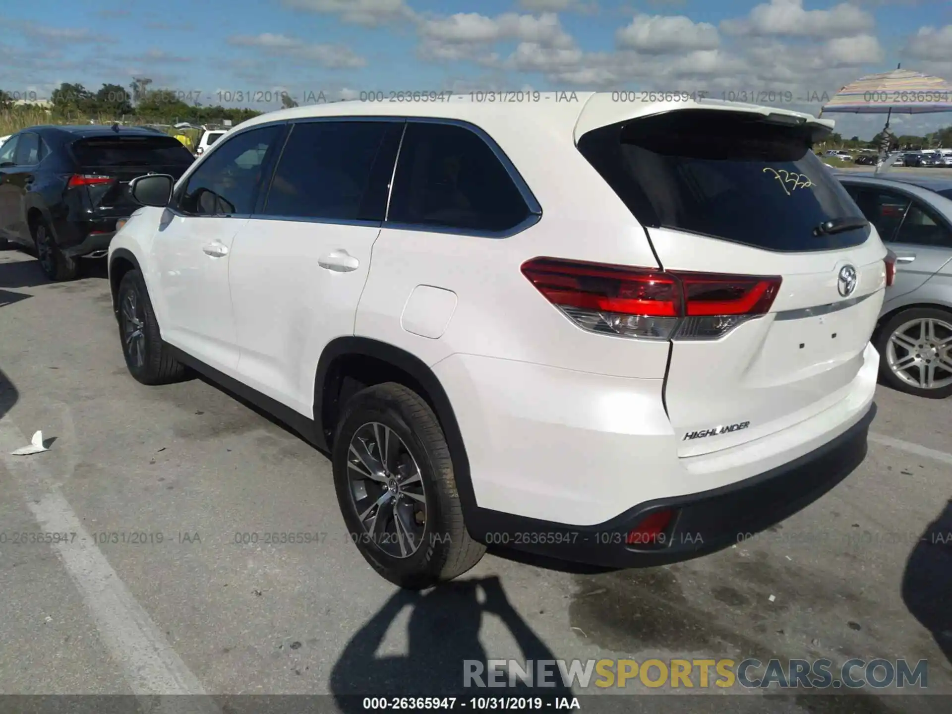 3 Фотография поврежденного автомобиля 5TDZARFH1KS056843 TOYOTA HIGHLANDER 2019