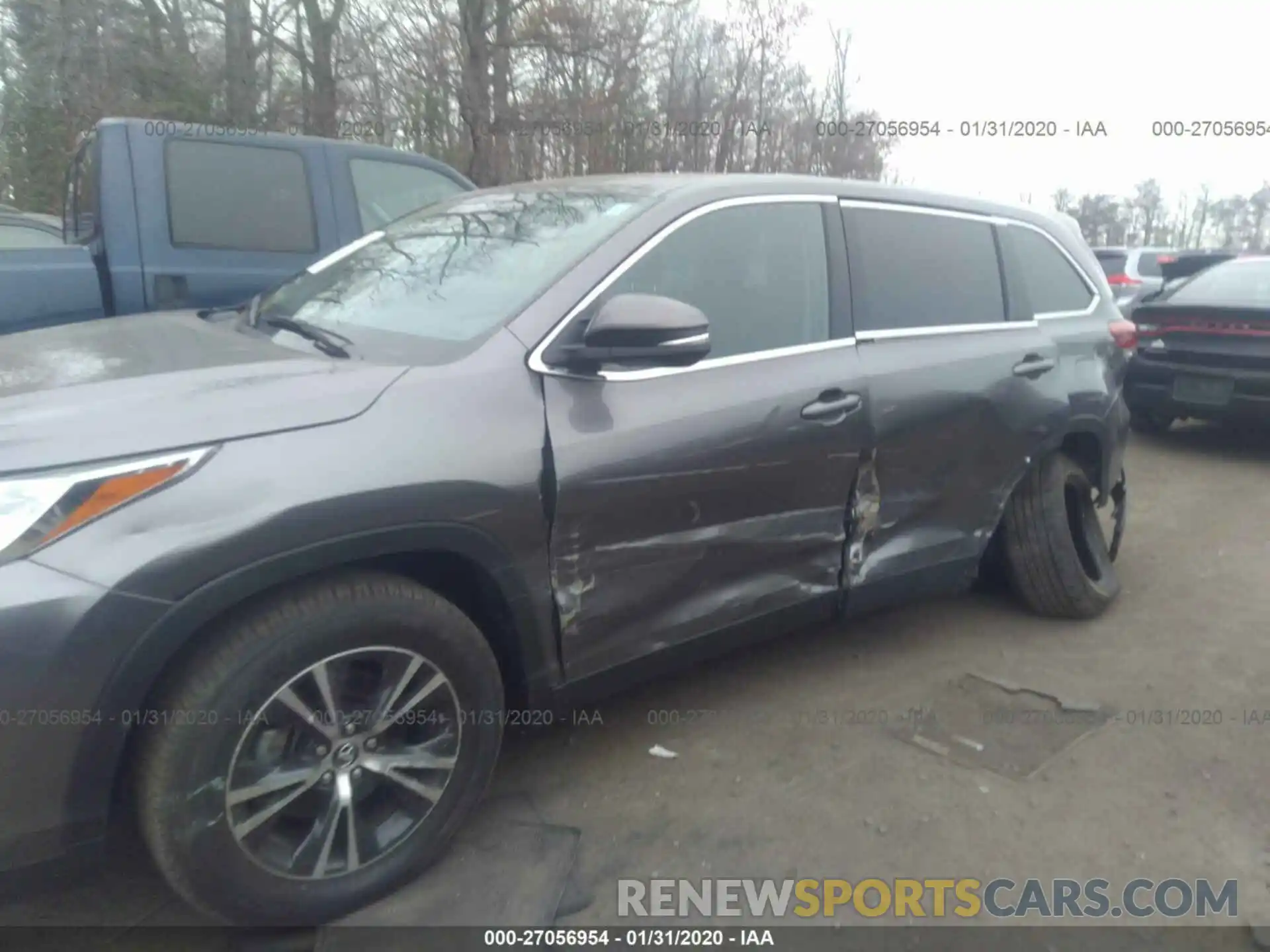 6 Photograph of a damaged car 5TDZARFH1KS057331 TOYOTA HIGHLANDER 2019