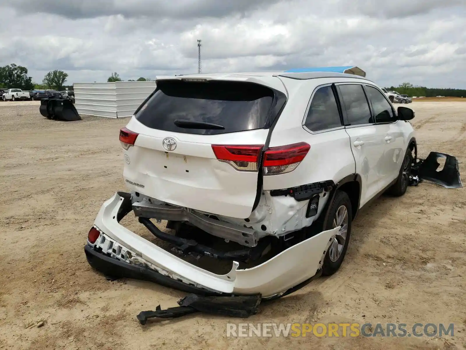 4 Фотография поврежденного автомобиля 5TDZARFH1KS058141 TOYOTA HIGHLANDER 2019