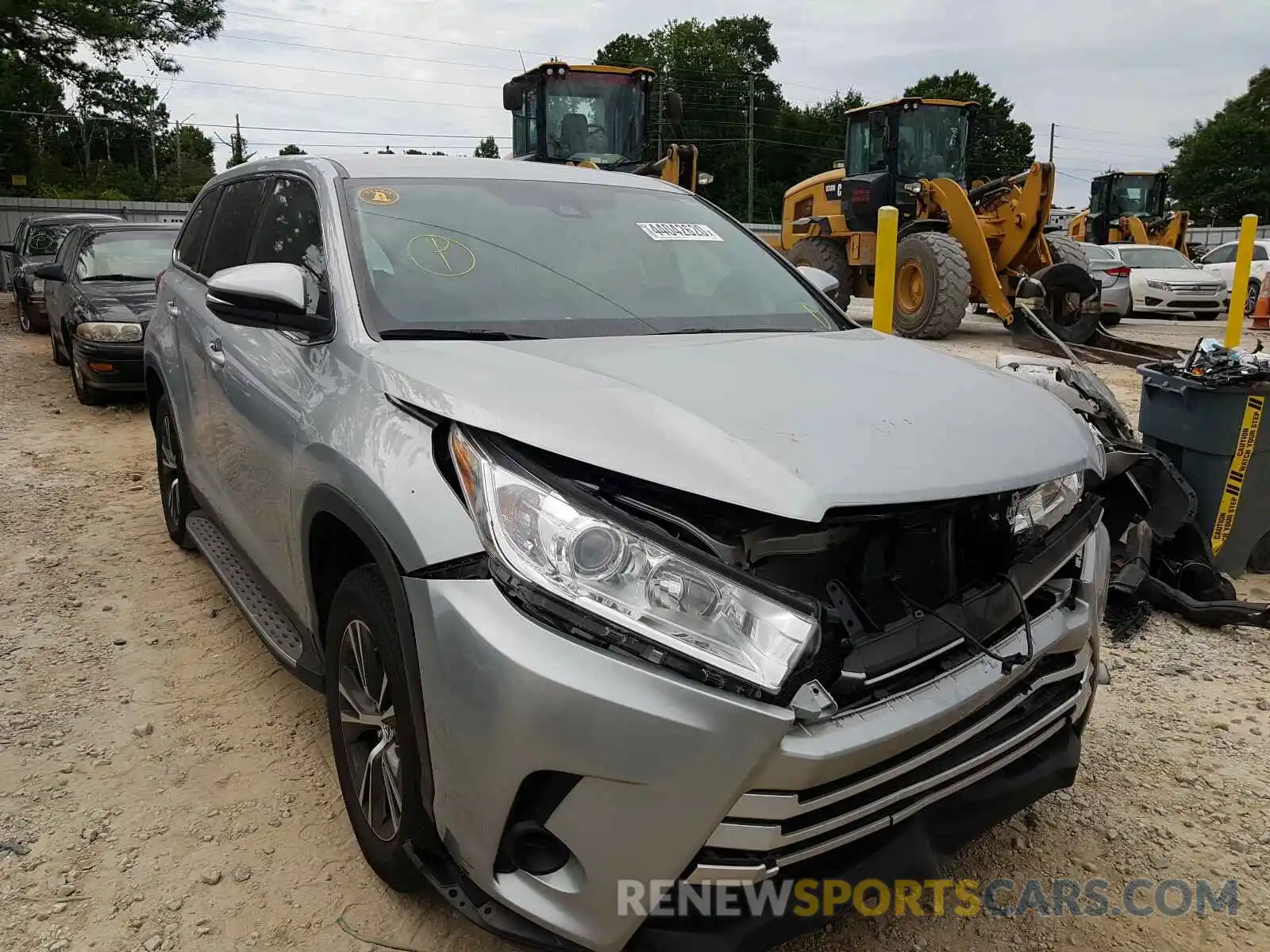 1 Photograph of a damaged car 5TDZARFH2KS042188 TOYOTA HIGHLANDER 2019