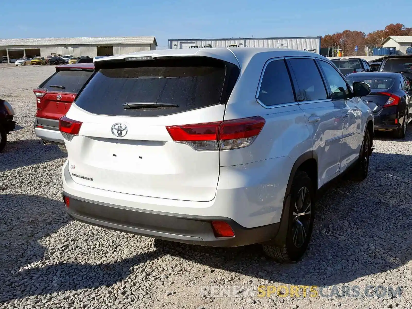 4 Photograph of a damaged car 5TDZARFH2KS043776 TOYOTA HIGHLANDER 2019