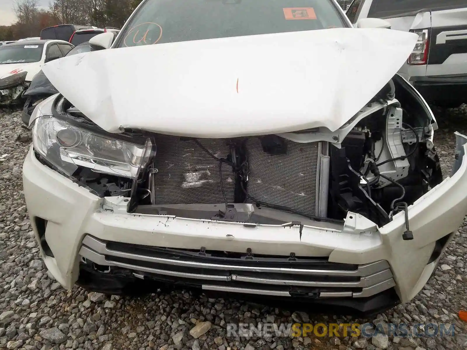 7 Photograph of a damaged car 5TDZARFH2KS043776 TOYOTA HIGHLANDER 2019