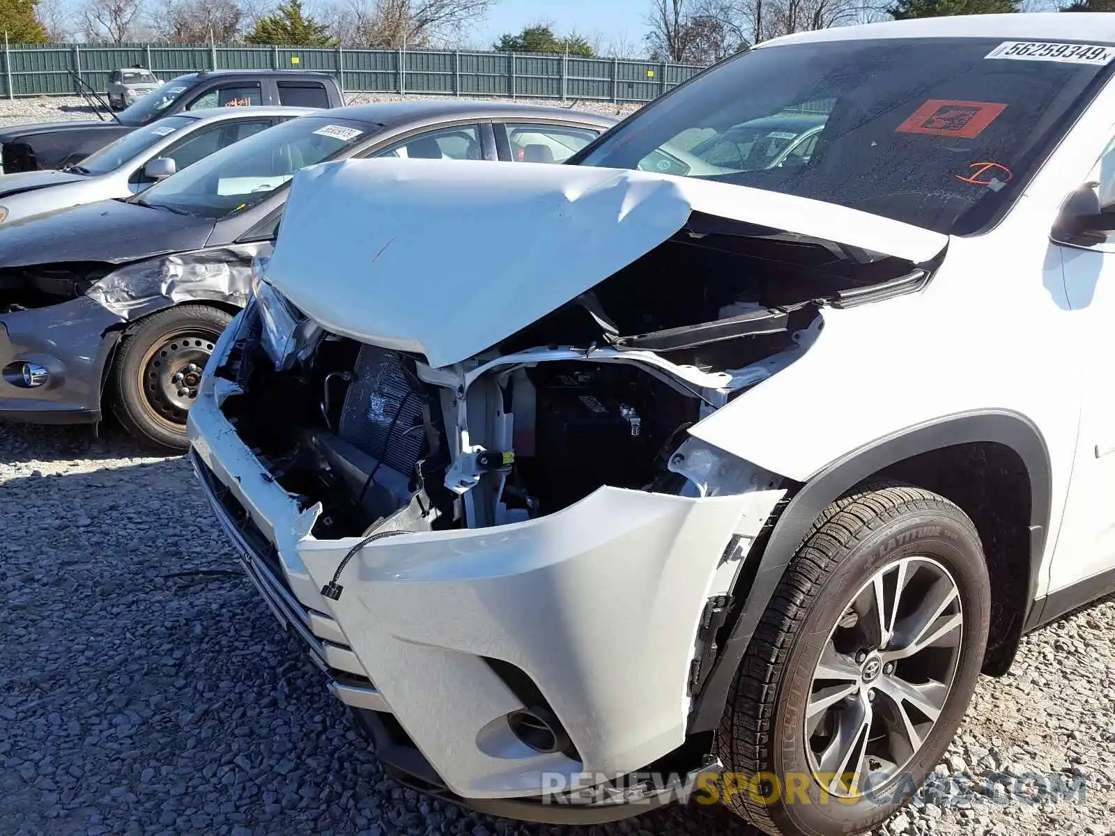 9 Photograph of a damaged car 5TDZARFH2KS043776 TOYOTA HIGHLANDER 2019