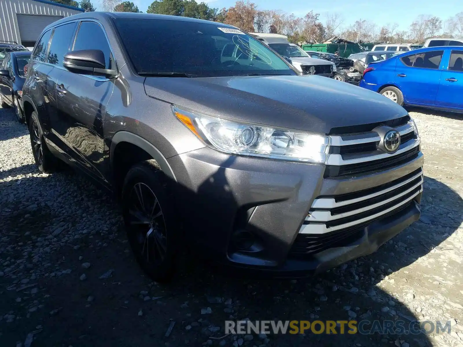 1 Photograph of a damaged car 5TDZARFH2KS044202 TOYOTA HIGHLANDER 2019