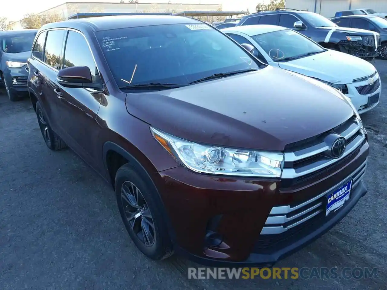 1 Photograph of a damaged car 5TDZARFH2KS045415 TOYOTA HIGHLANDER 2019