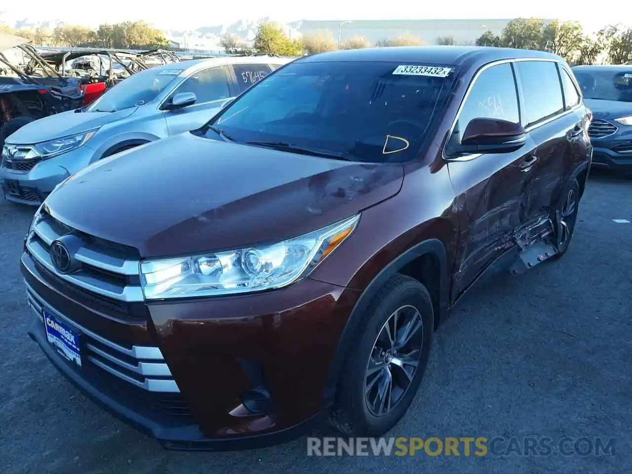 2 Photograph of a damaged car 5TDZARFH2KS045415 TOYOTA HIGHLANDER 2019