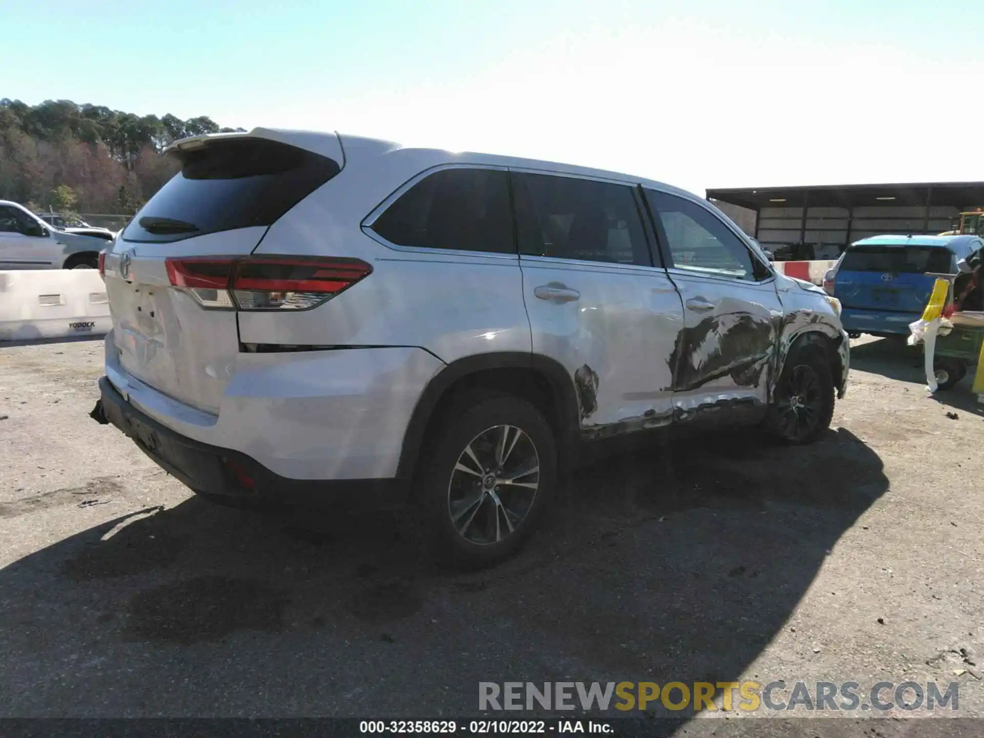 4 Фотография поврежденного автомобиля 5TDZARFH2KS045527 TOYOTA HIGHLANDER 2019