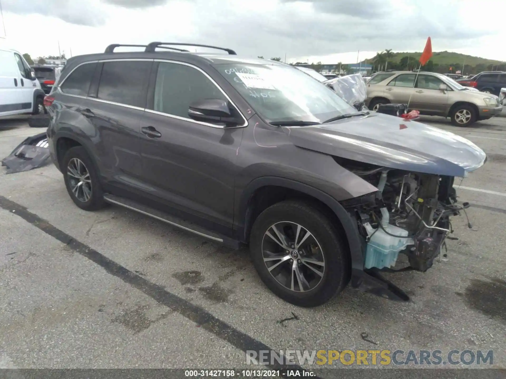 1 Photograph of a damaged car 5TDZARFH2KS048394 TOYOTA HIGHLANDER 2019