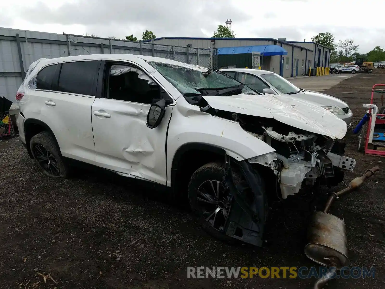 1 Photograph of a damaged car 5TDZARFH2KS048847 TOYOTA HIGHLANDER 2019