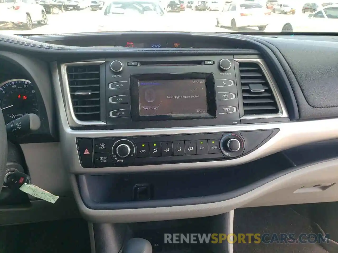 9 Photograph of a damaged car 5TDZARFH2KS050811 TOYOTA HIGHLANDER 2019