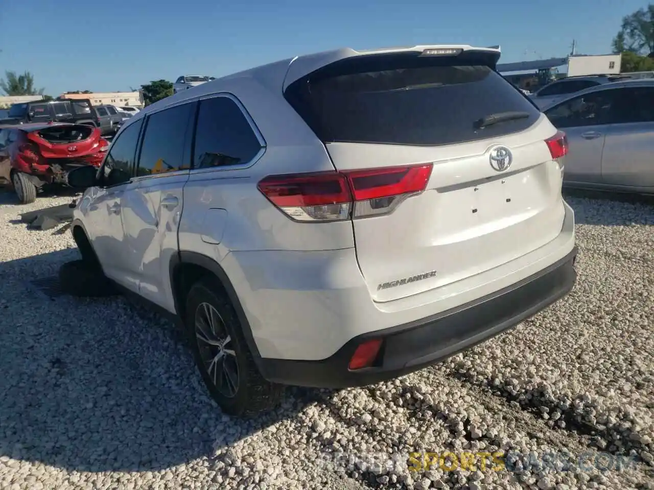 3 Photograph of a damaged car 5TDZARFH2KS051067 TOYOTA HIGHLANDER 2019