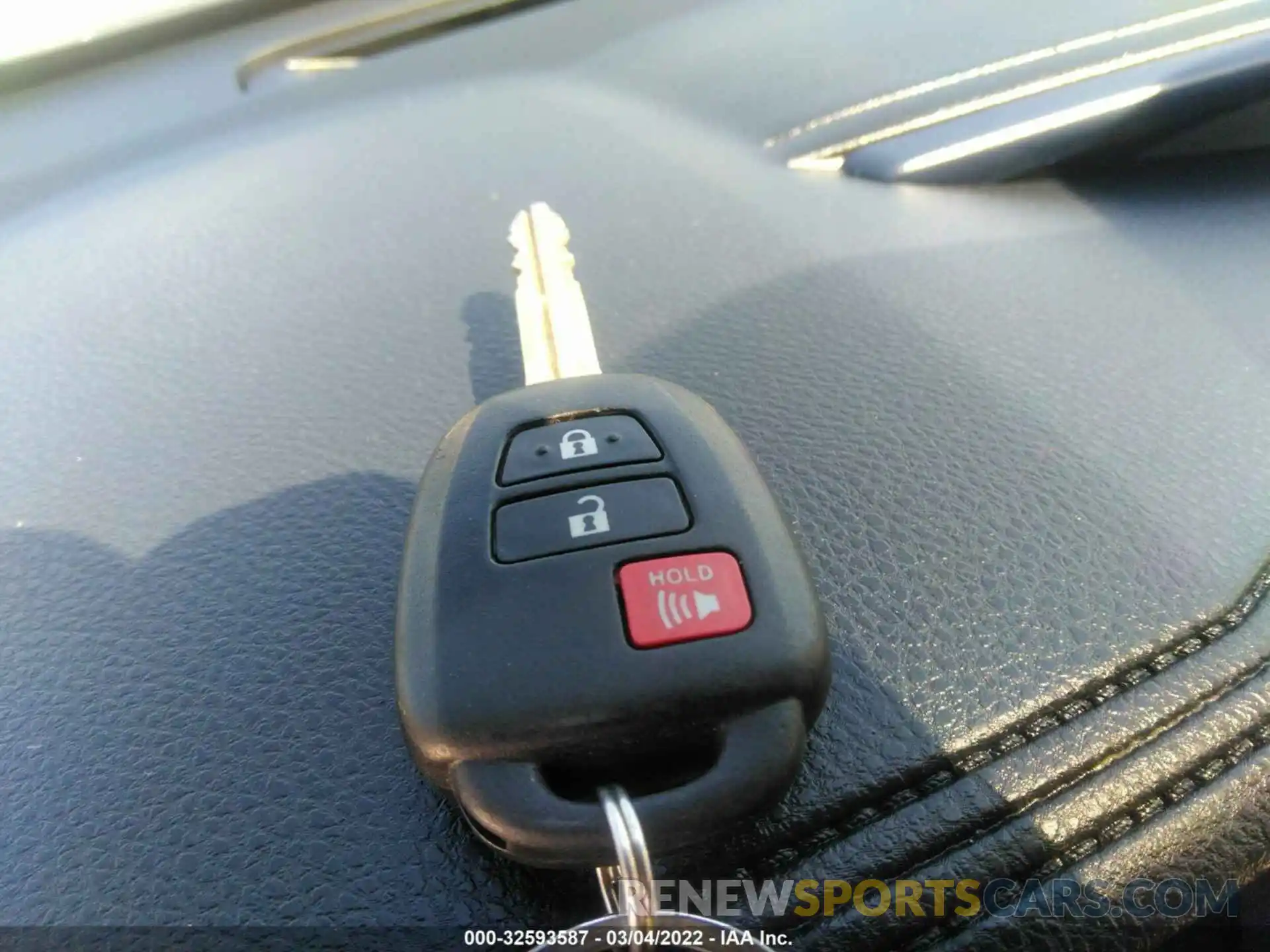 11 Photograph of a damaged car 5TDZARFH2KS051540 TOYOTA HIGHLANDER 2019