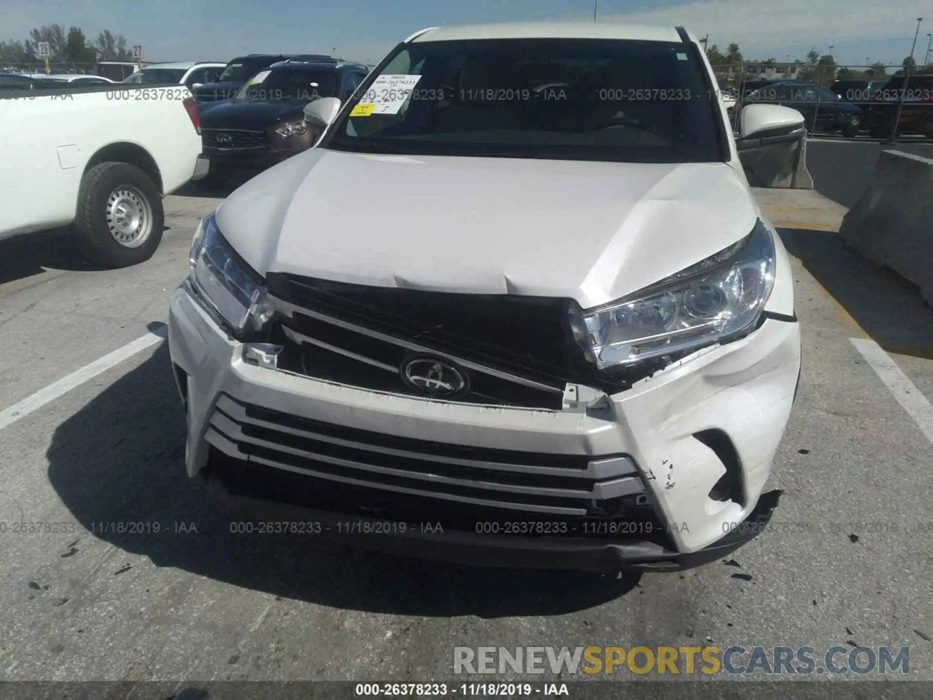 6 Photograph of a damaged car 5TDZARFH2KS054616 TOYOTA HIGHLANDER 2019