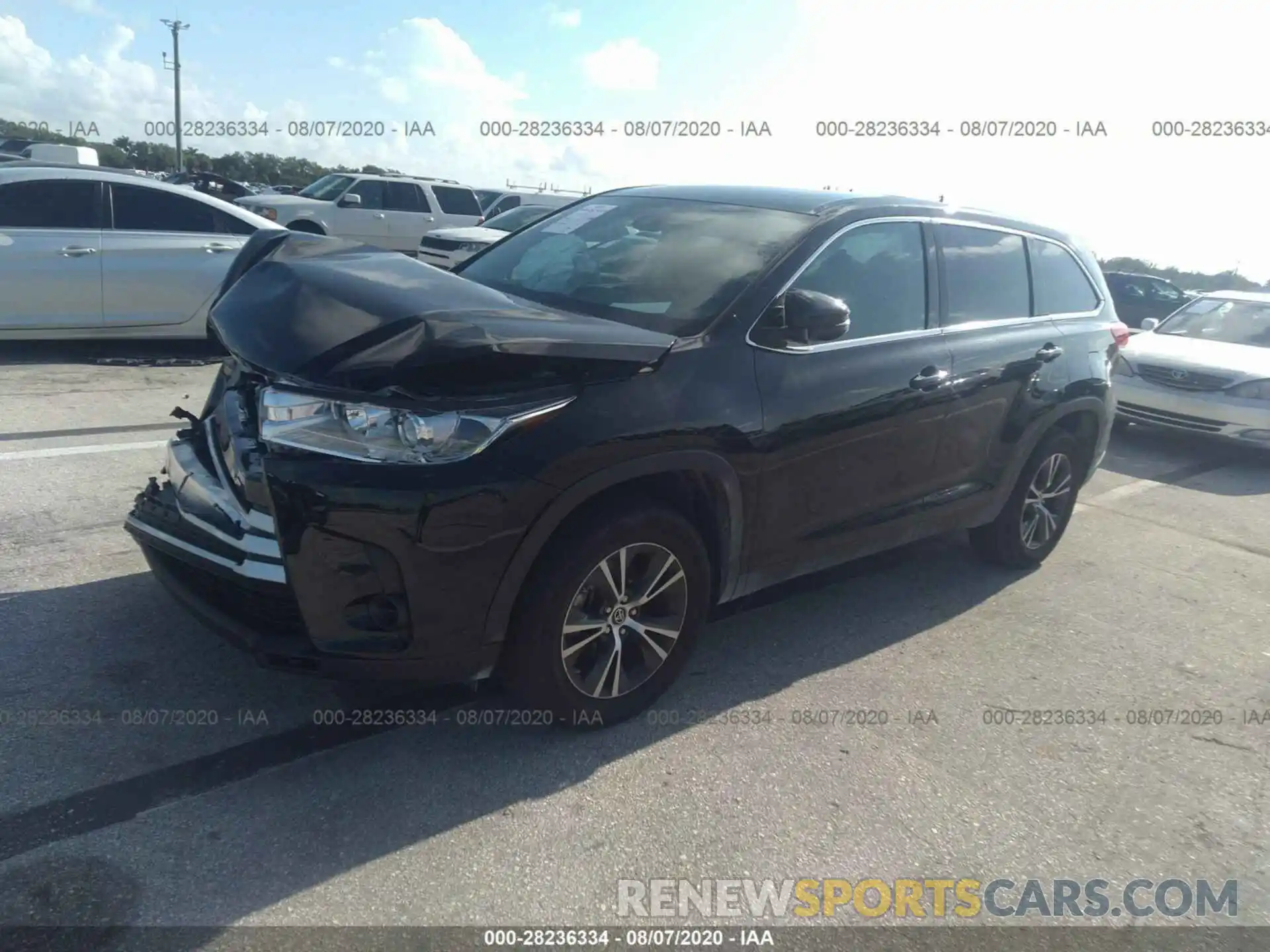 2 Photograph of a damaged car 5TDZARFH2KS054681 TOYOTA HIGHLANDER 2019