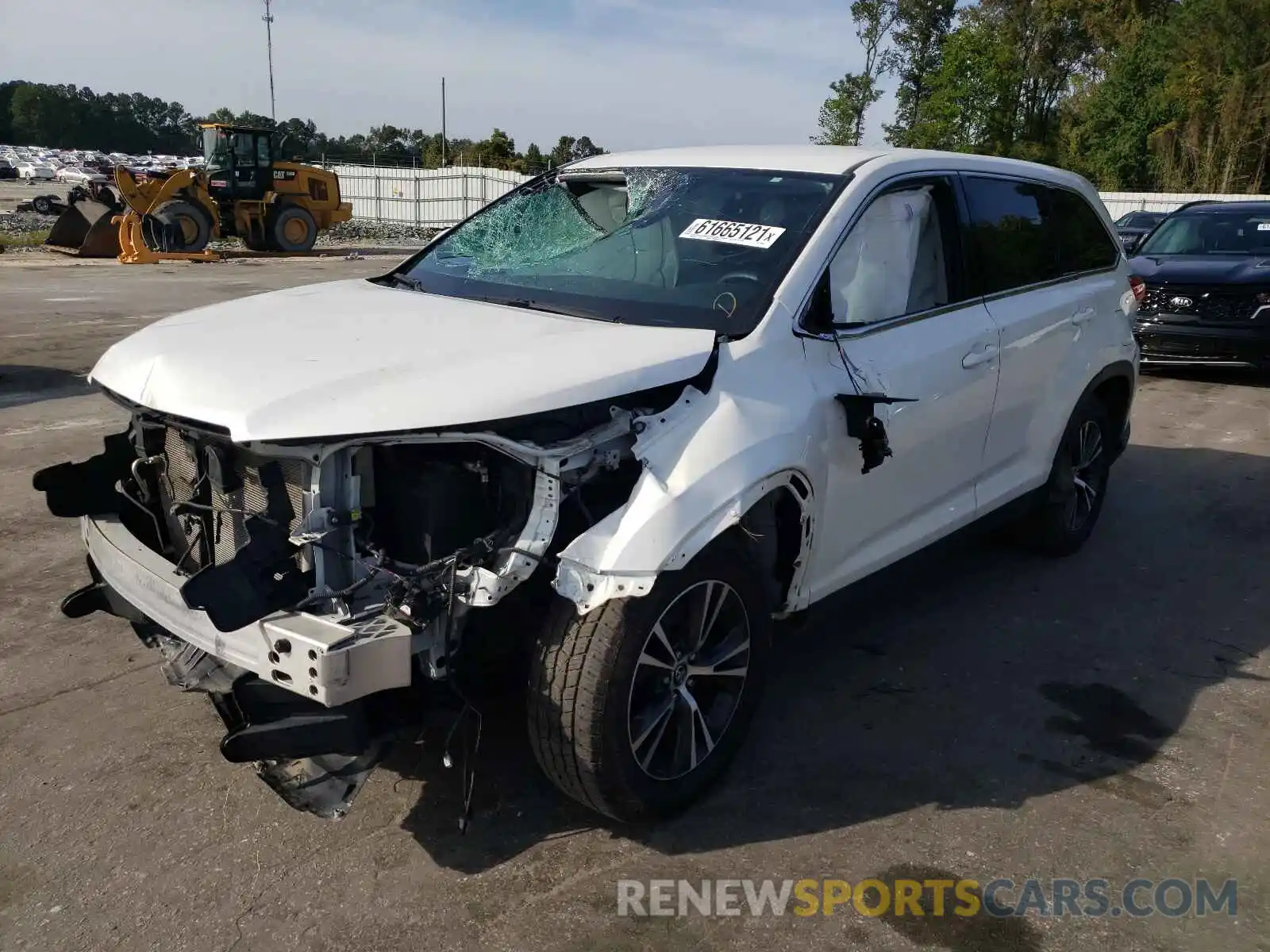 2 Photograph of a damaged car 5TDZARFH2KS055698 TOYOTA HIGHLANDER 2019