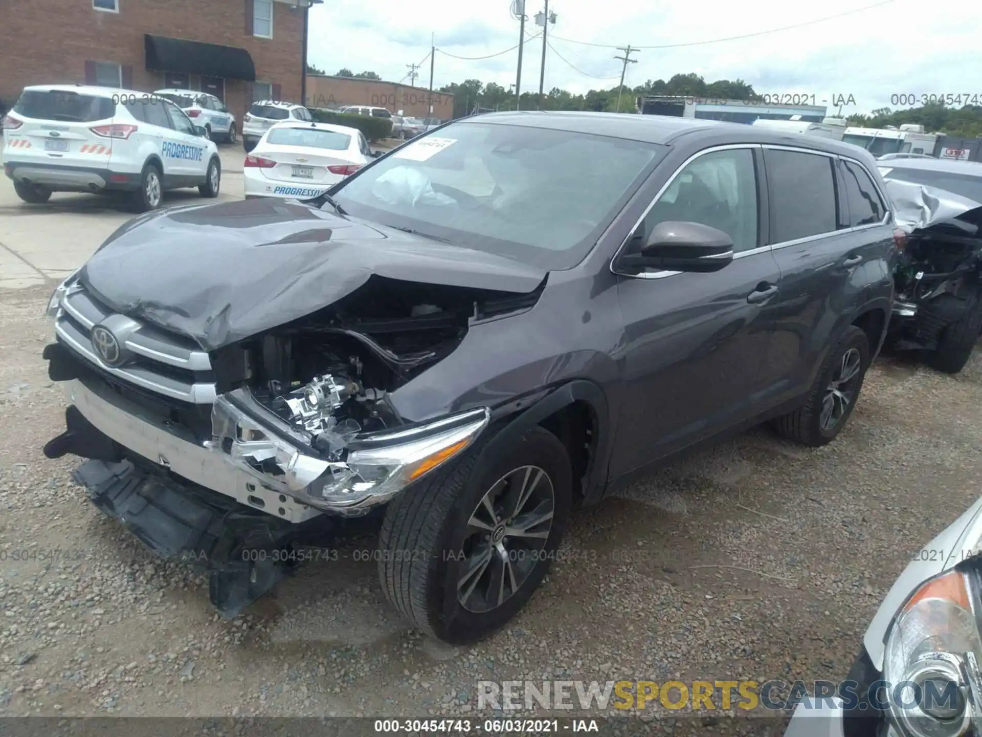 2 Photograph of a damaged car 5TDZARFH2KS058567 TOYOTA HIGHLANDER 2019