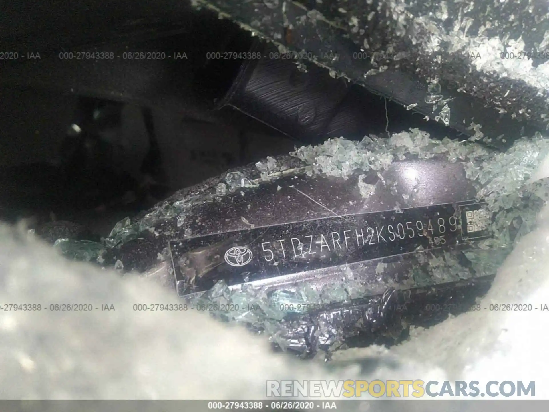 9 Photograph of a damaged car 5TDZARFH2KS059489 TOYOTA HIGHLANDER 2019