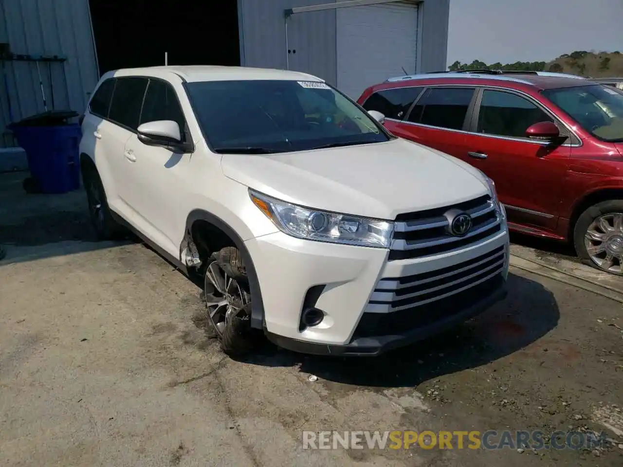 1 Photograph of a damaged car 5TDZARFH3KS042605 TOYOTA HIGHLANDER 2019