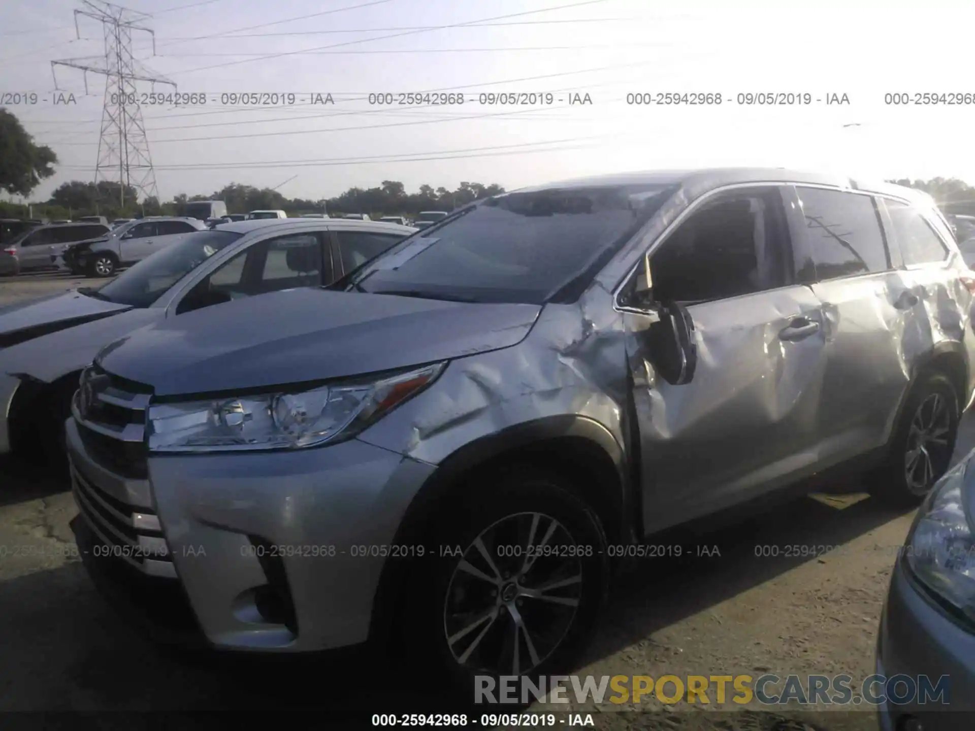 6 Photograph of a damaged car 5TDZARFH3KS044421 TOYOTA HIGHLANDER 2019