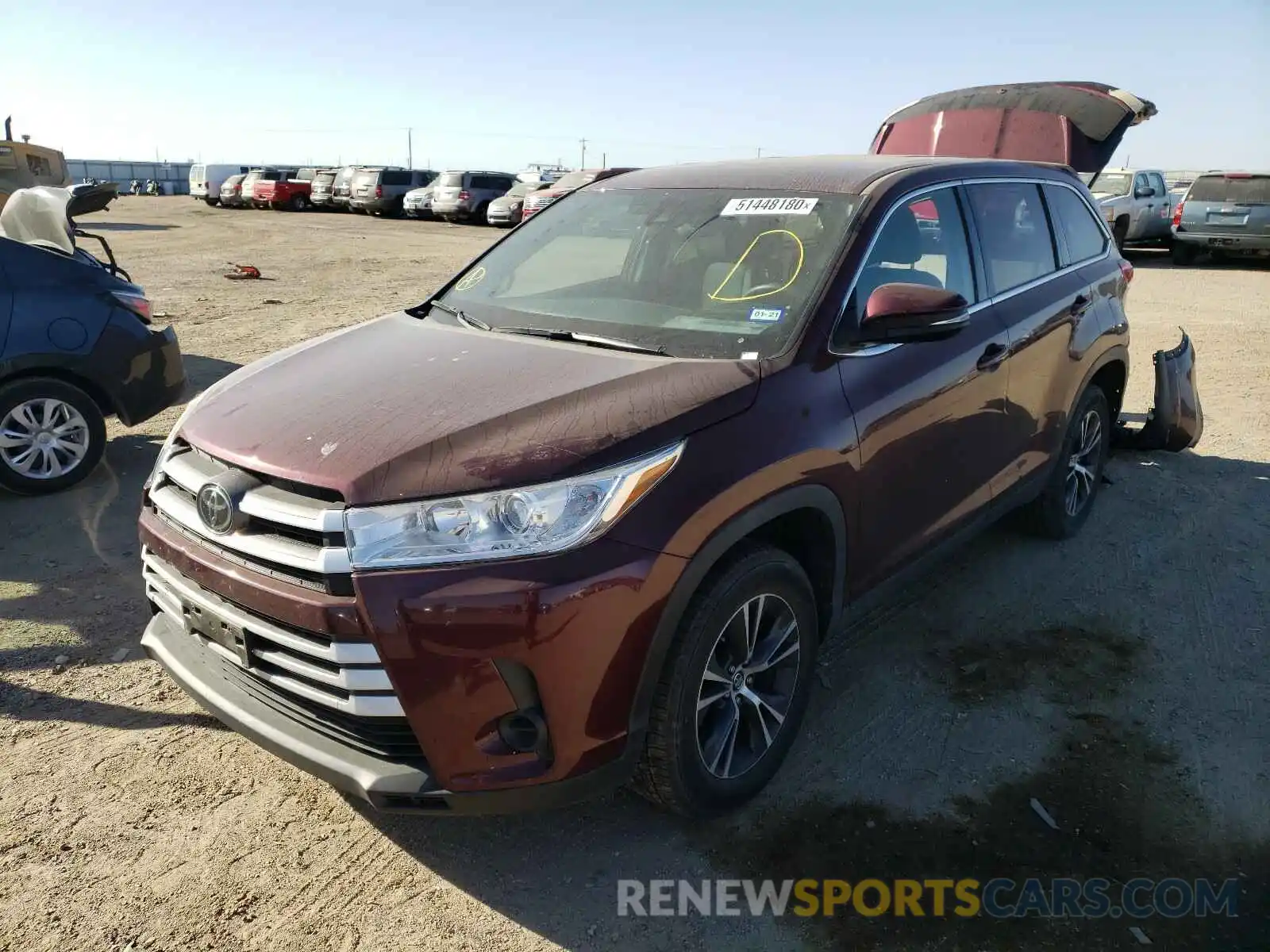 2 Photograph of a damaged car 5TDZARFH3KS044497 TOYOTA HIGHLANDER 2019