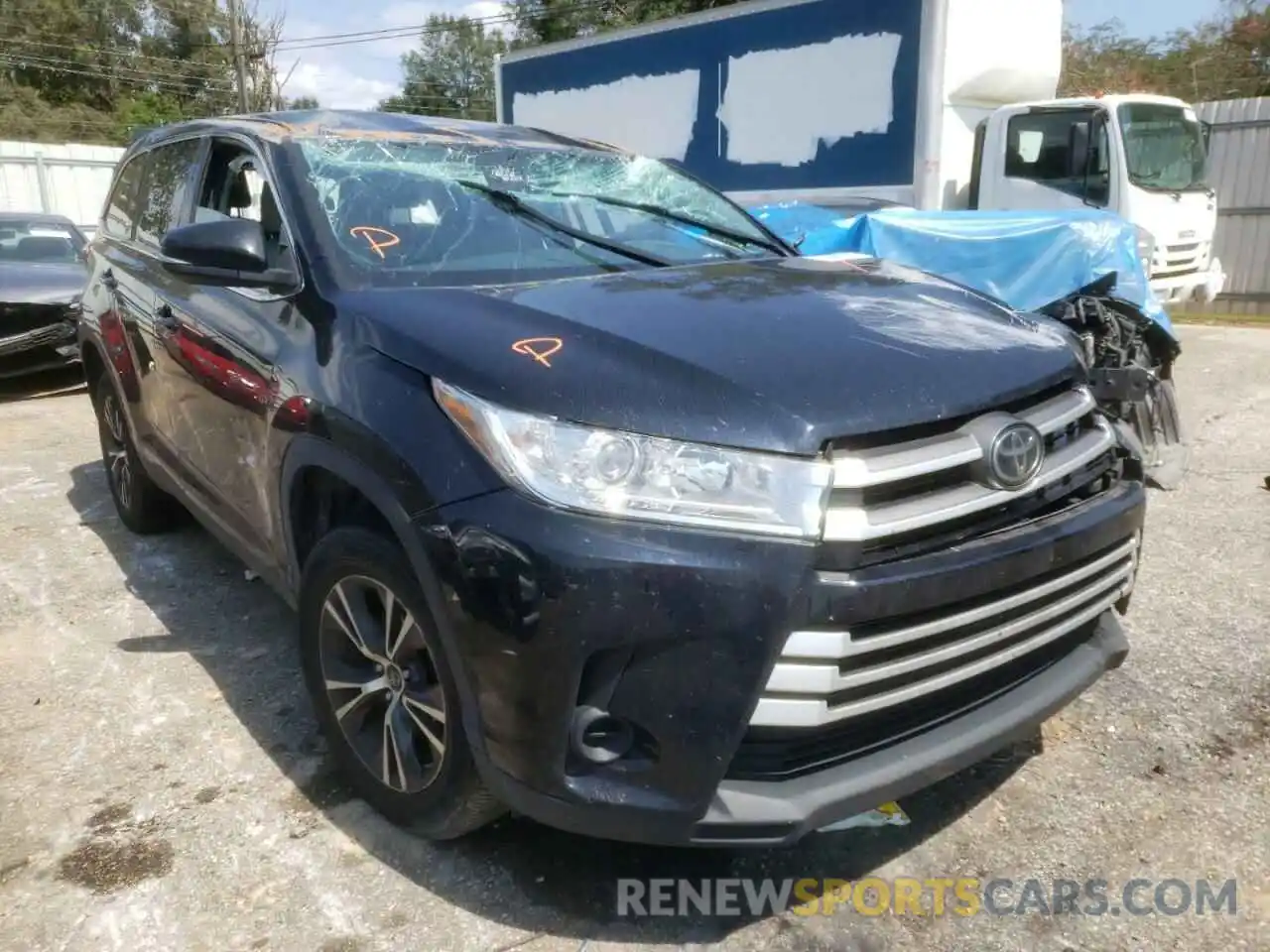 1 Photograph of a damaged car 5TDZARFH3KS045097 TOYOTA HIGHLANDER 2019